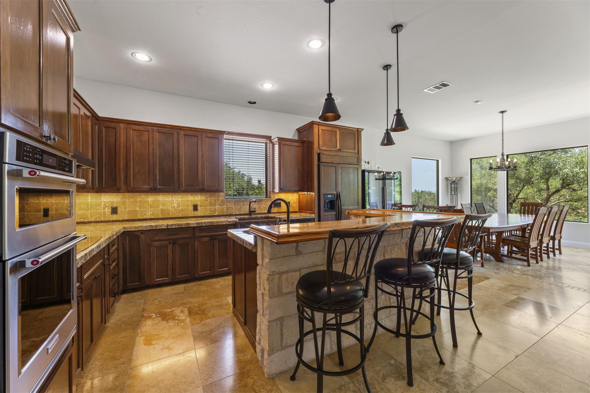 16917 Northlake Hills Dr, Jonestown, TX 78645