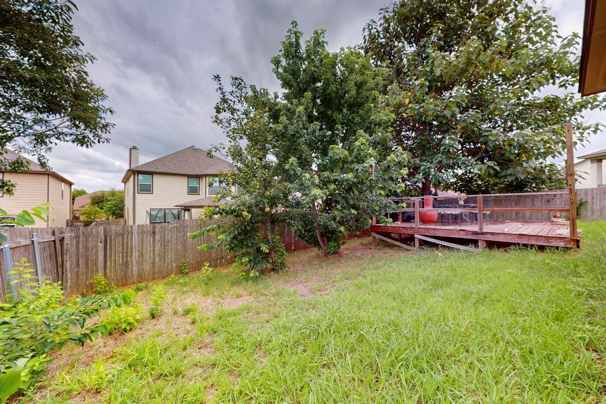 140 Matthews Ln, Kyle, TX 78640