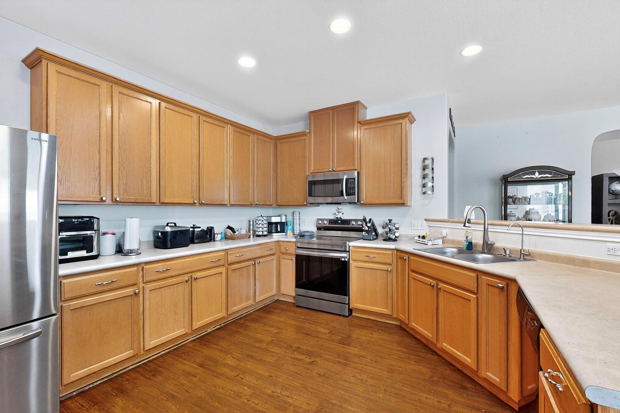 140 Matthews Ln, Kyle, TX 78640