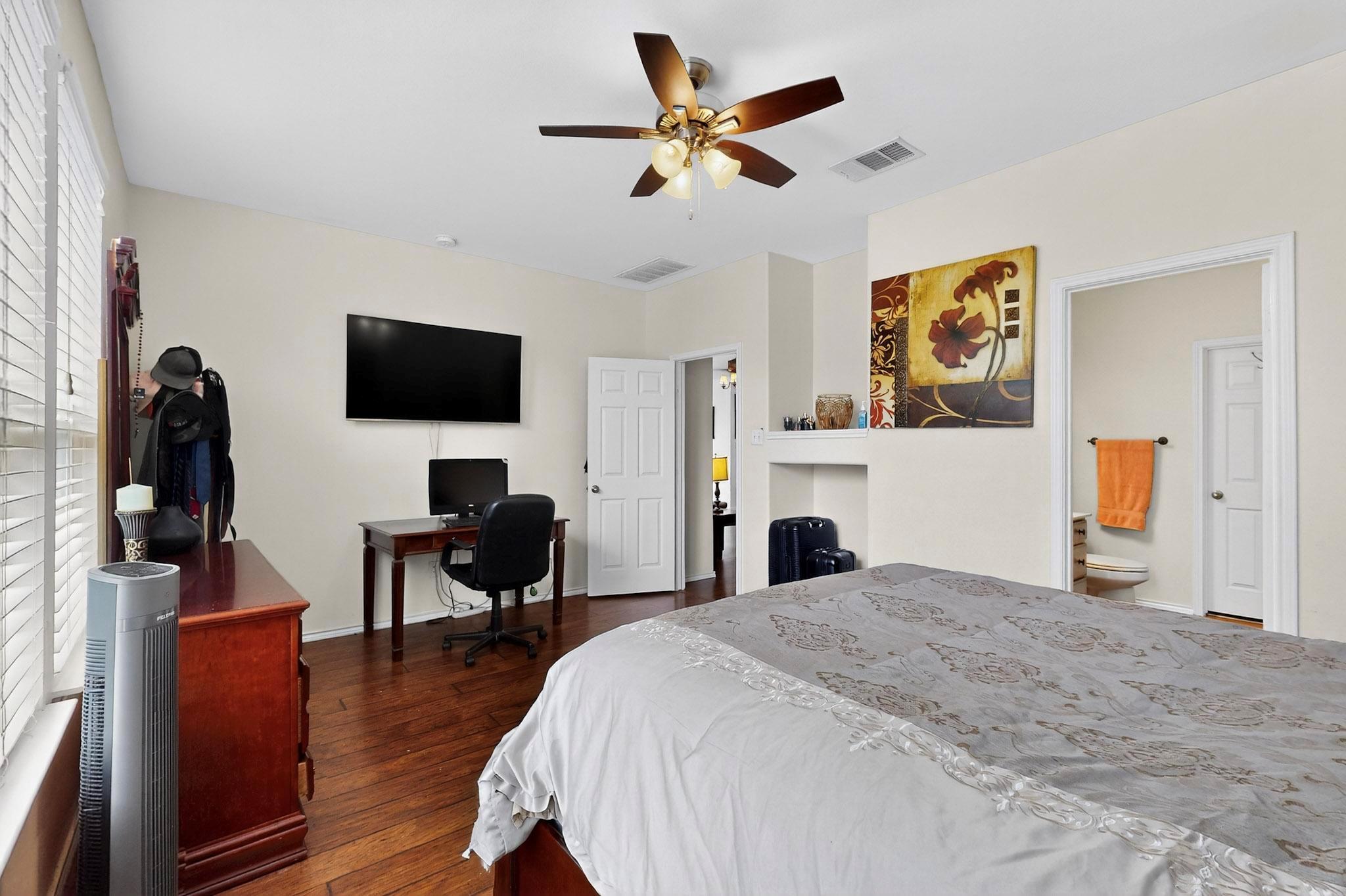 140 Matthews Ln, Kyle, TX 78640