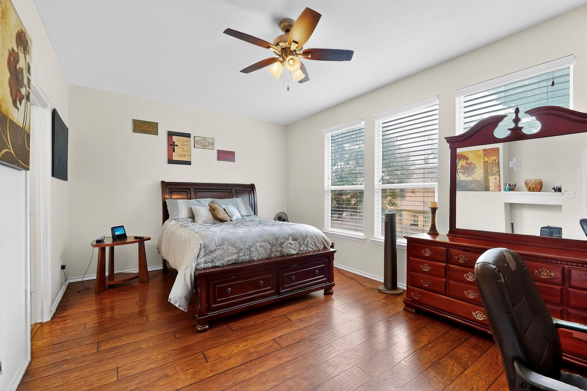 140 Matthews Ln, Kyle, TX 78640