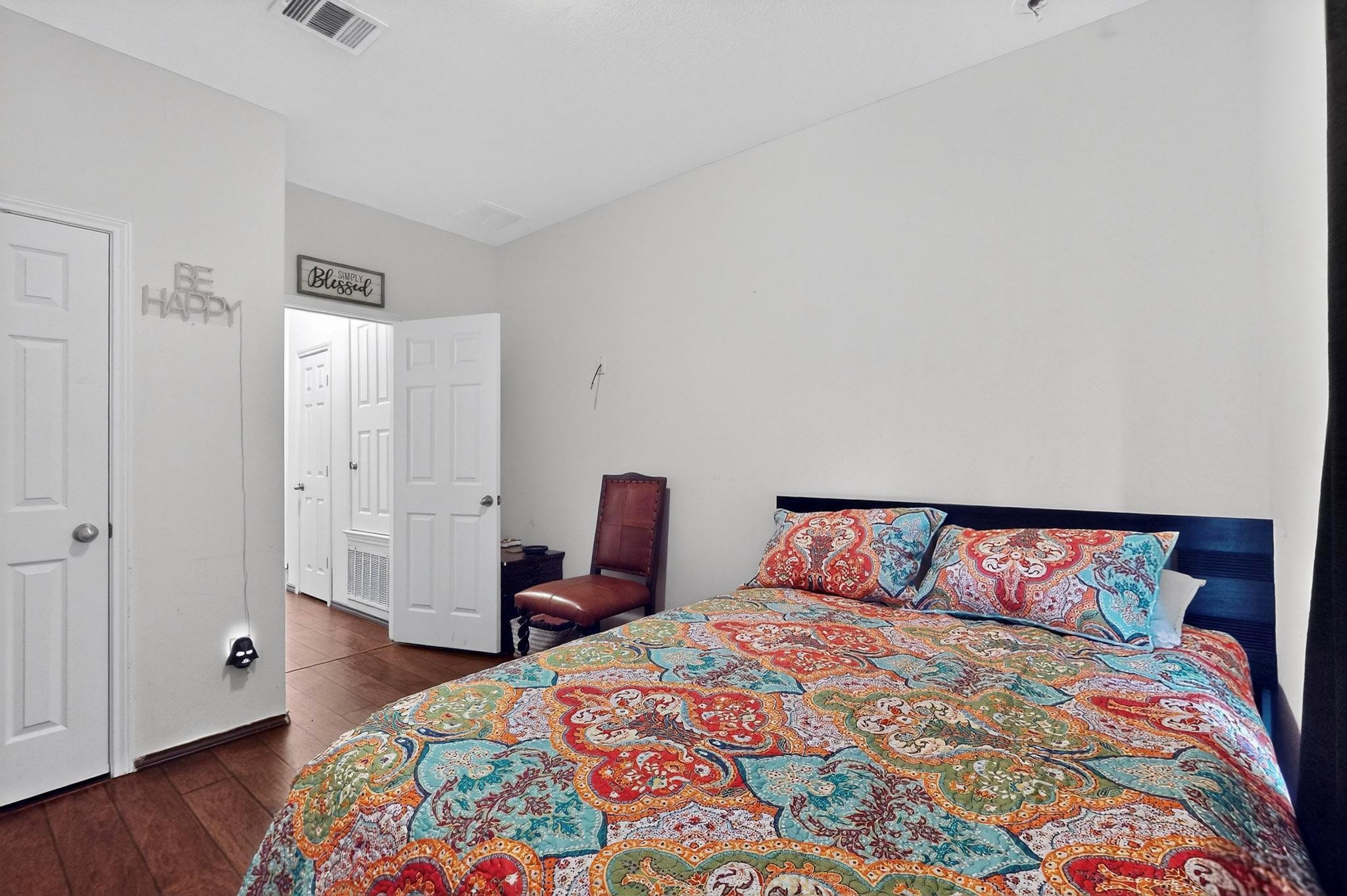 140 Matthews Ln, Kyle, TX 78640