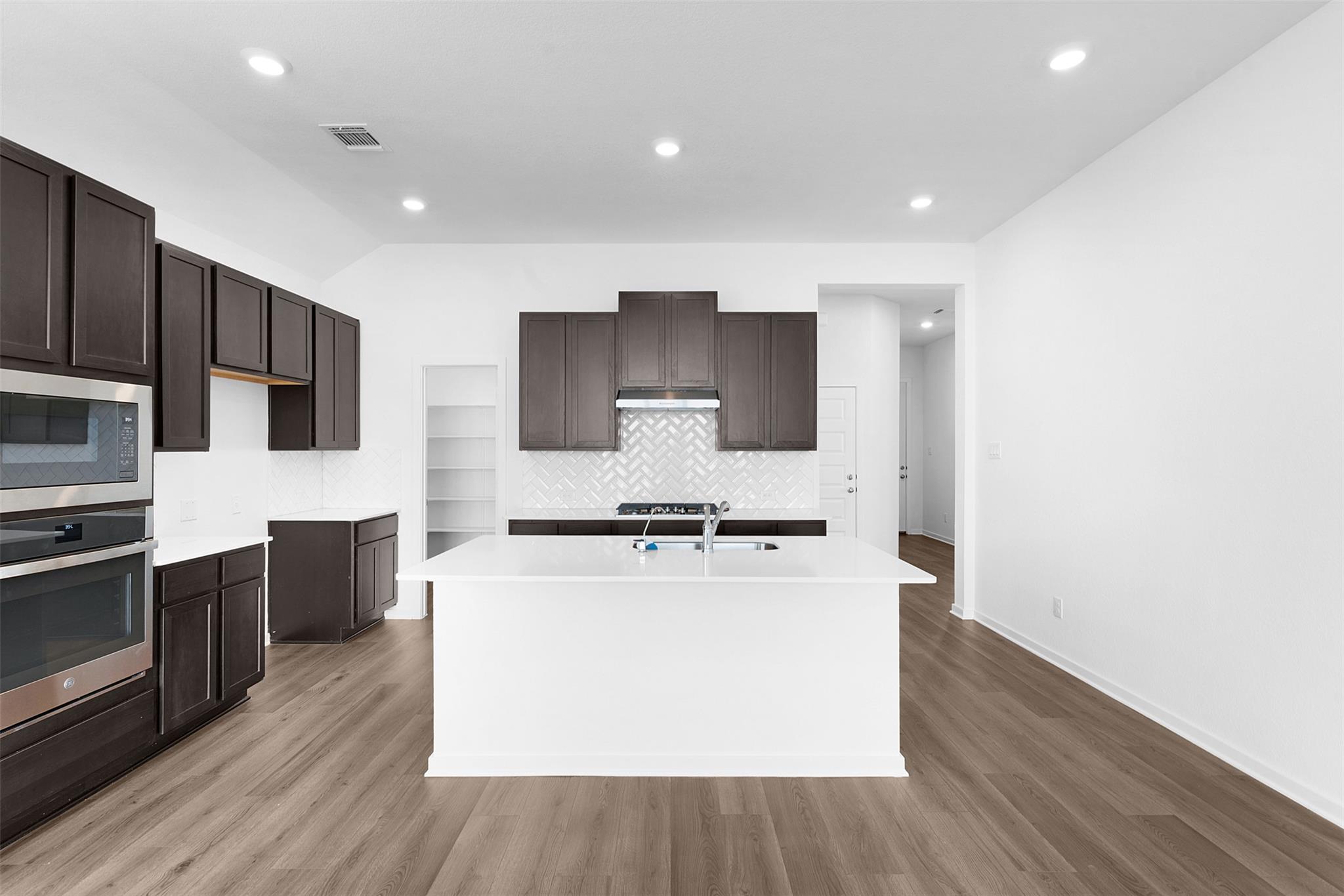 13801 Tucker Hedge Pass, Elgin, TX 78621