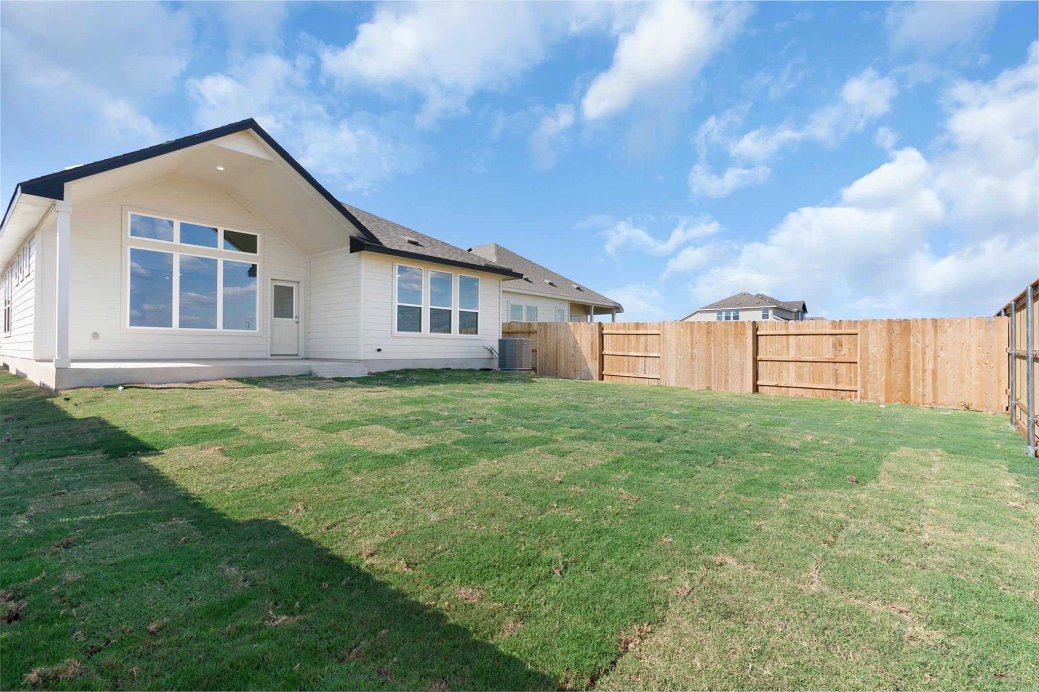 13801 Tucker Hedge Pass, Elgin, TX 78621