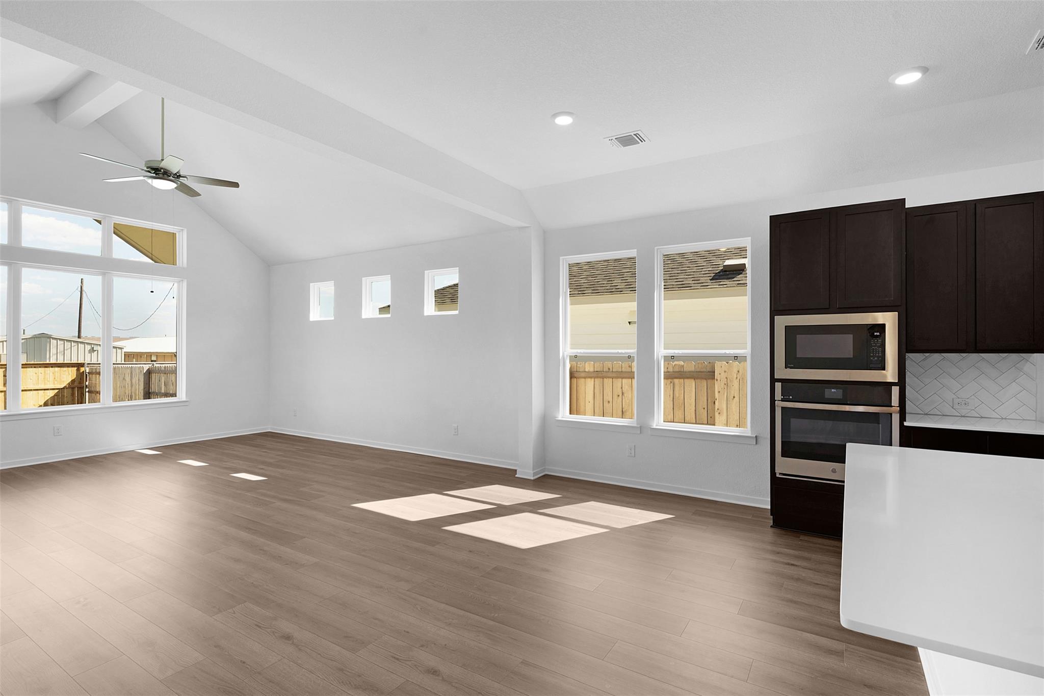 13801 Tucker Hedge Pass, Elgin, TX 78621