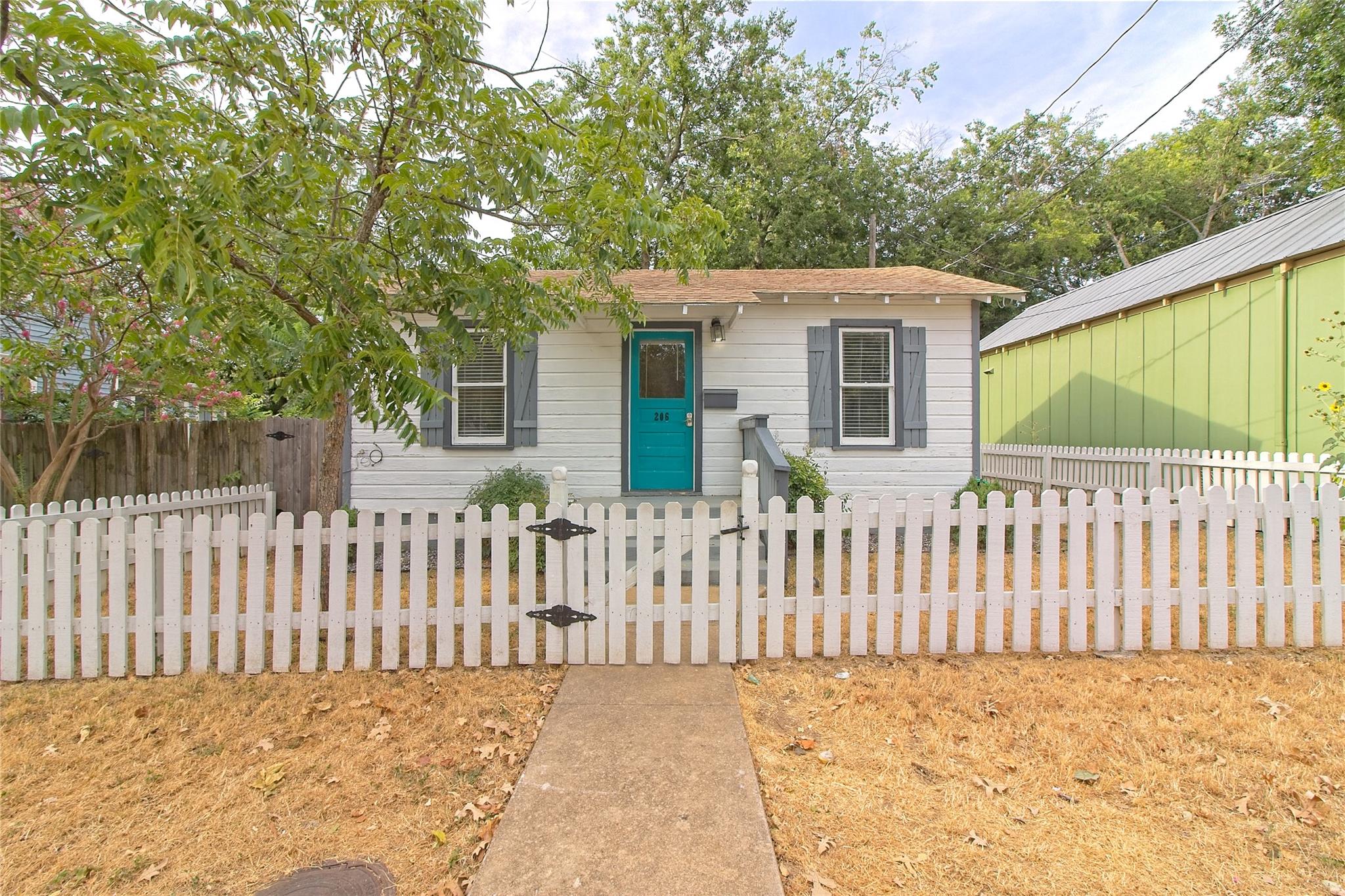 206 E 6th St, Georgetown, TX 78626