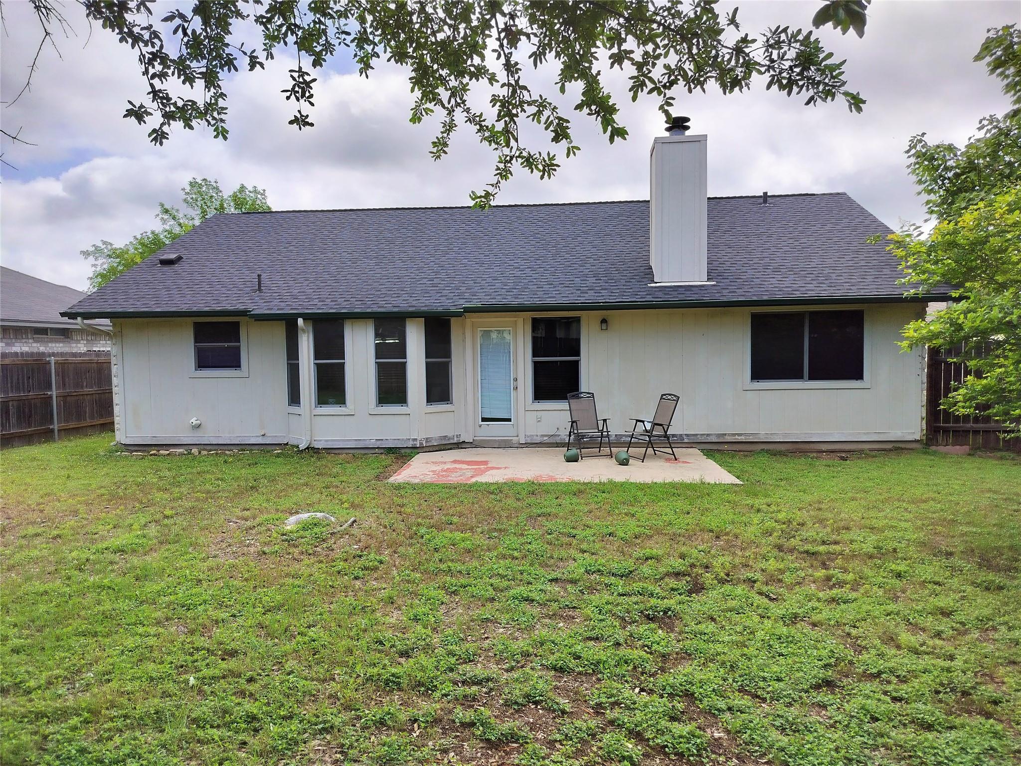 611 Clearcreek Dr, Leander, TX 78641