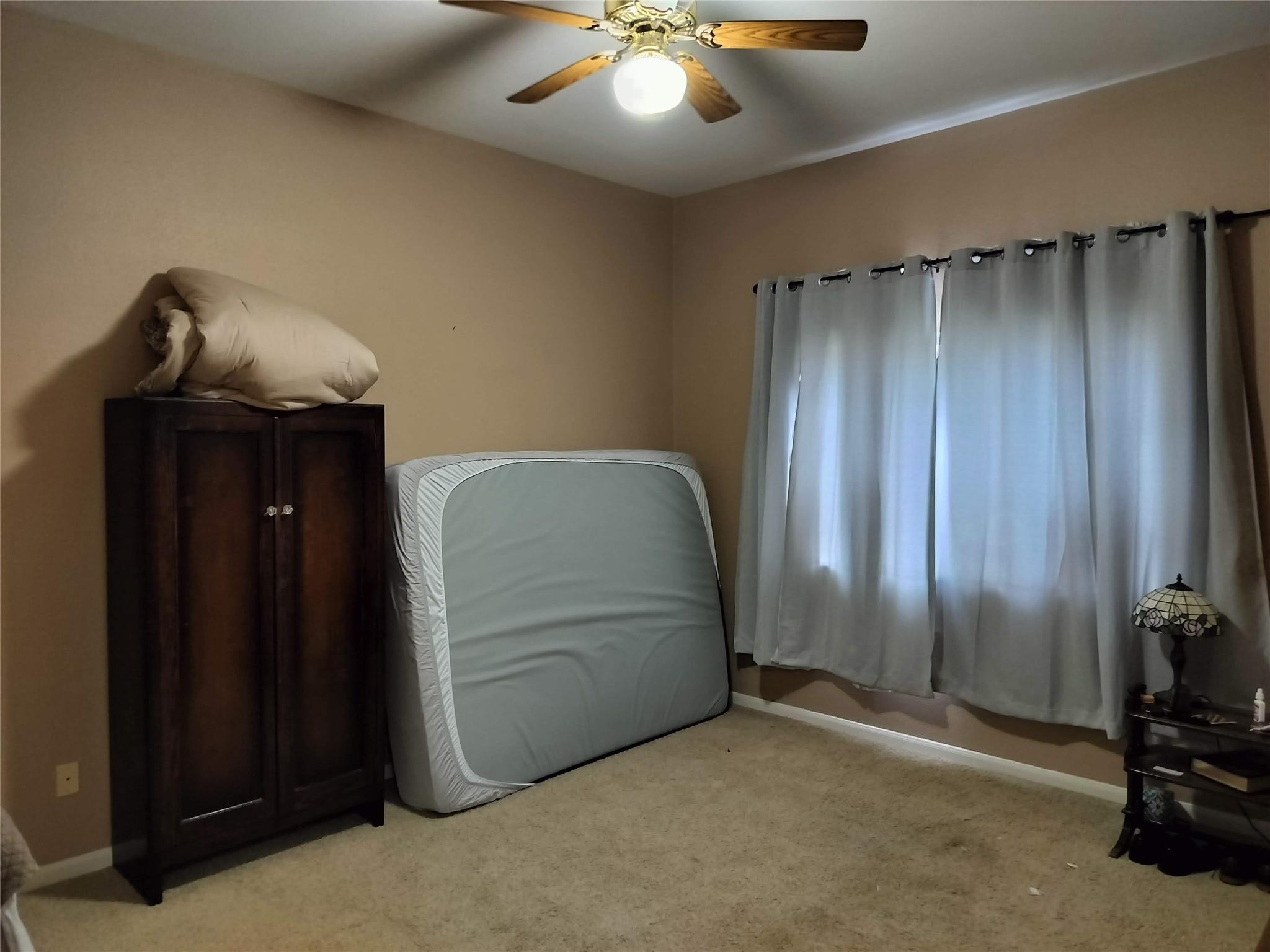 611 Clearcreek Dr, Leander, TX 78641