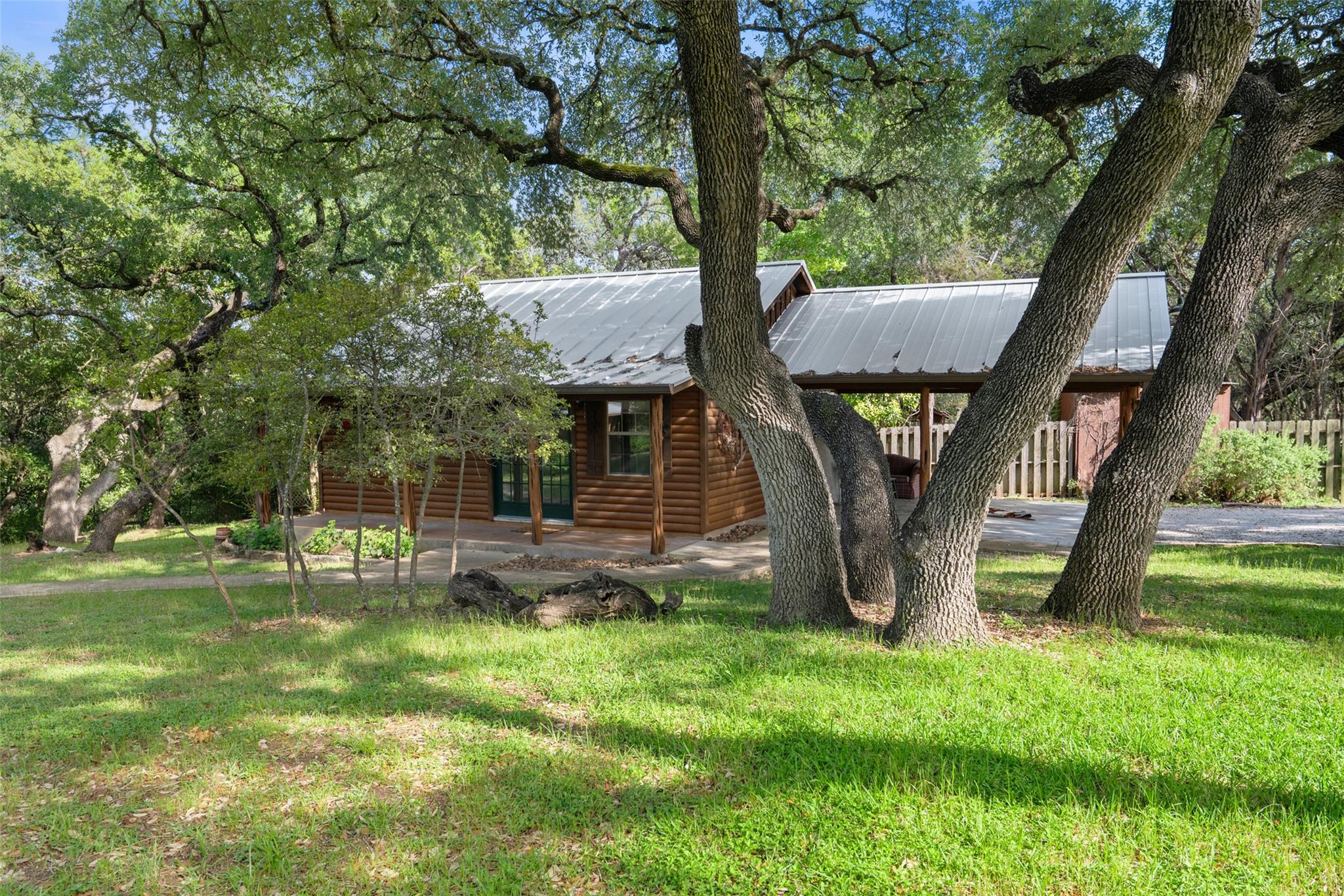 301 Wilson Creek Cir, Wimberley, TX 78676