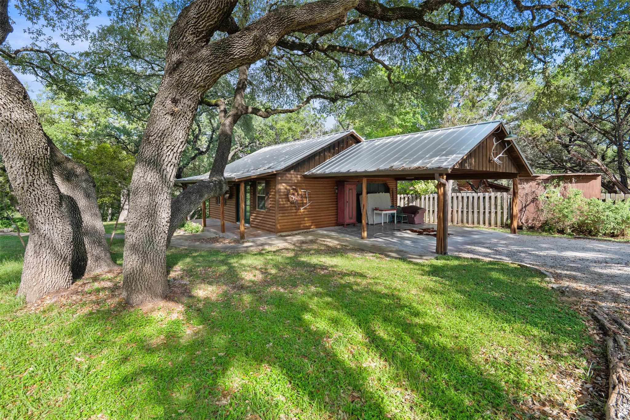 301 Wilson Creek Cir, Wimberley, TX 78676