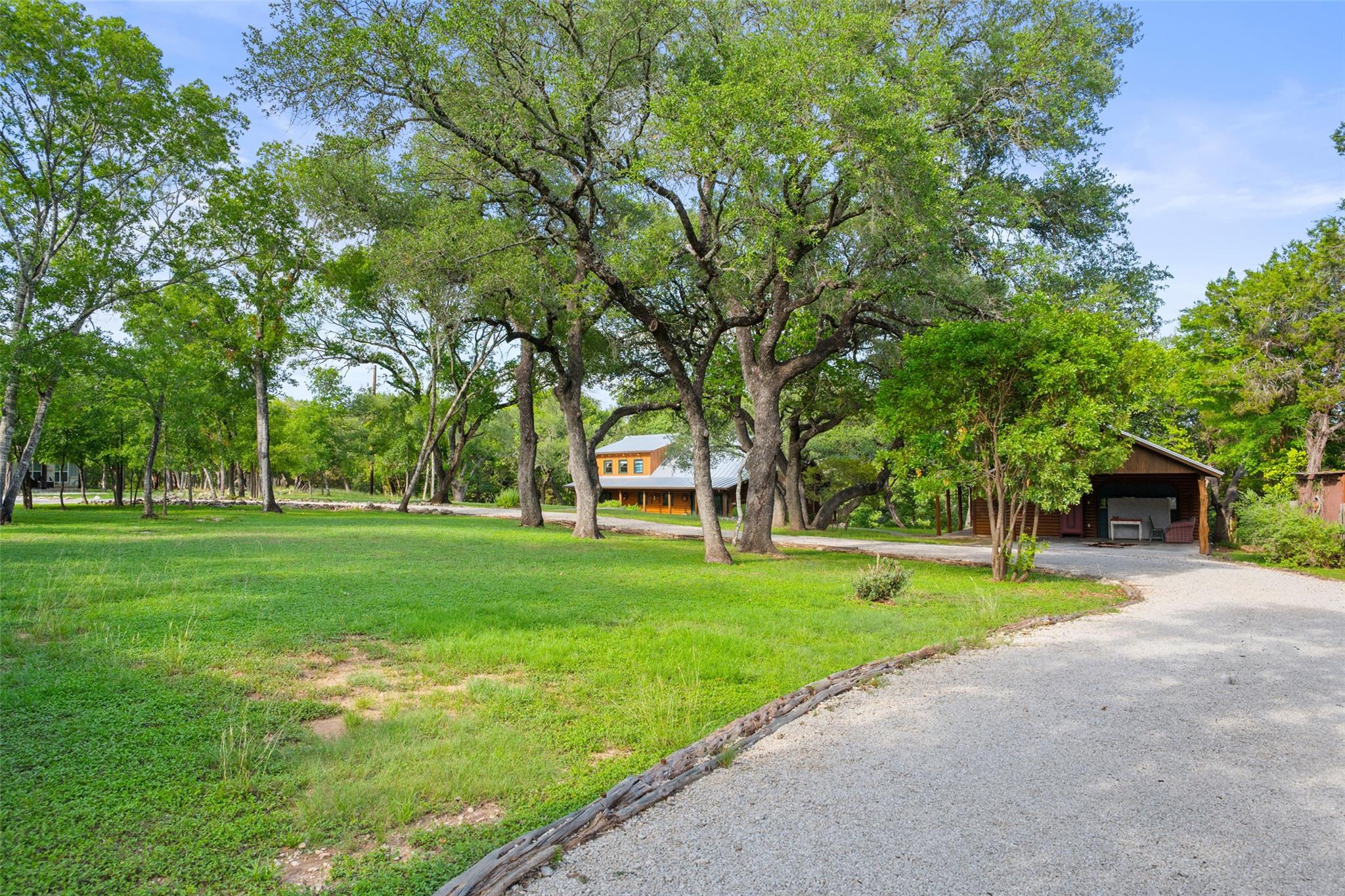 301 Wilson Creek Cir, Wimberley, TX 78676