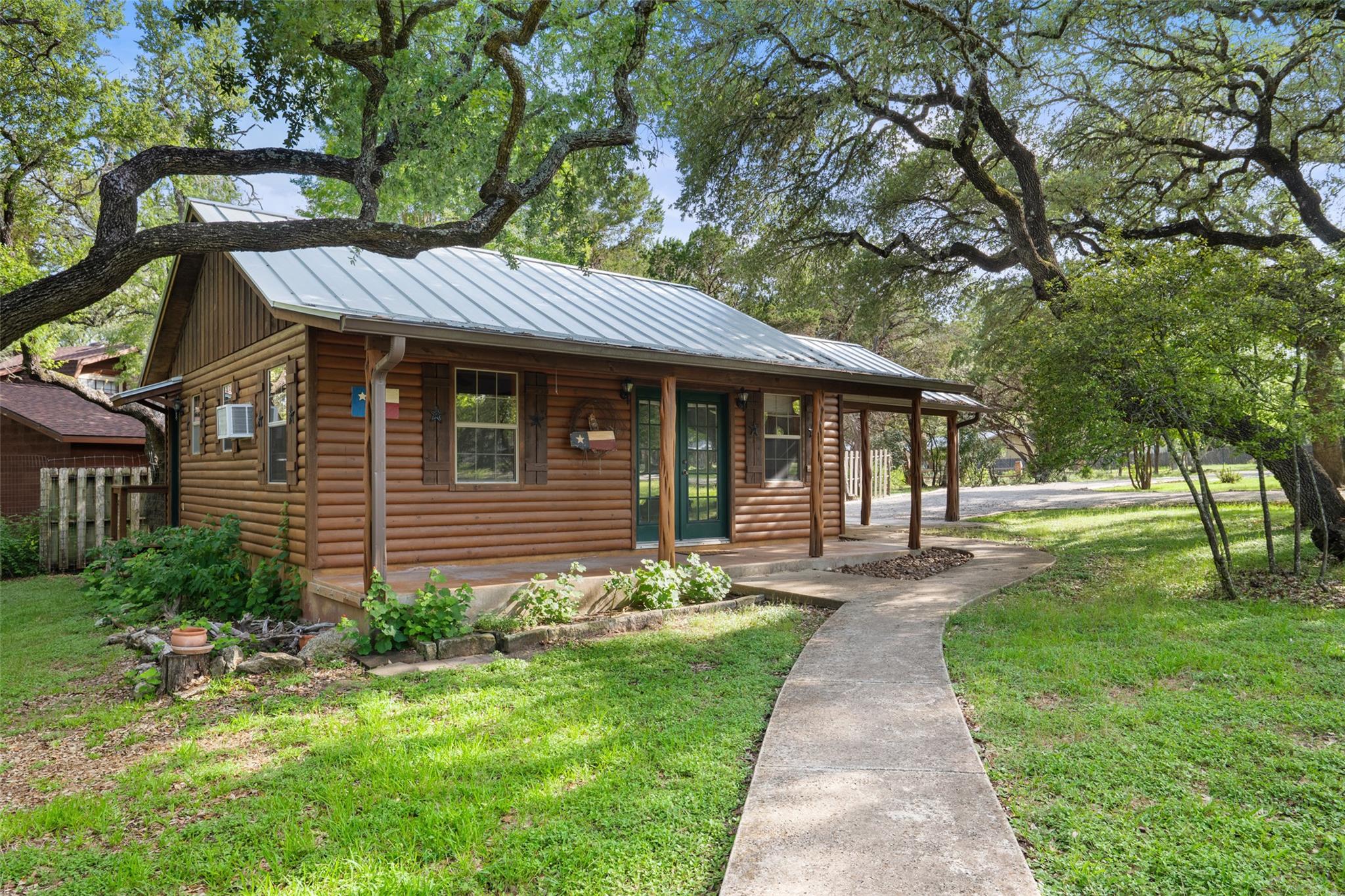 301 Wilson Creek Cir, Wimberley, TX 78676