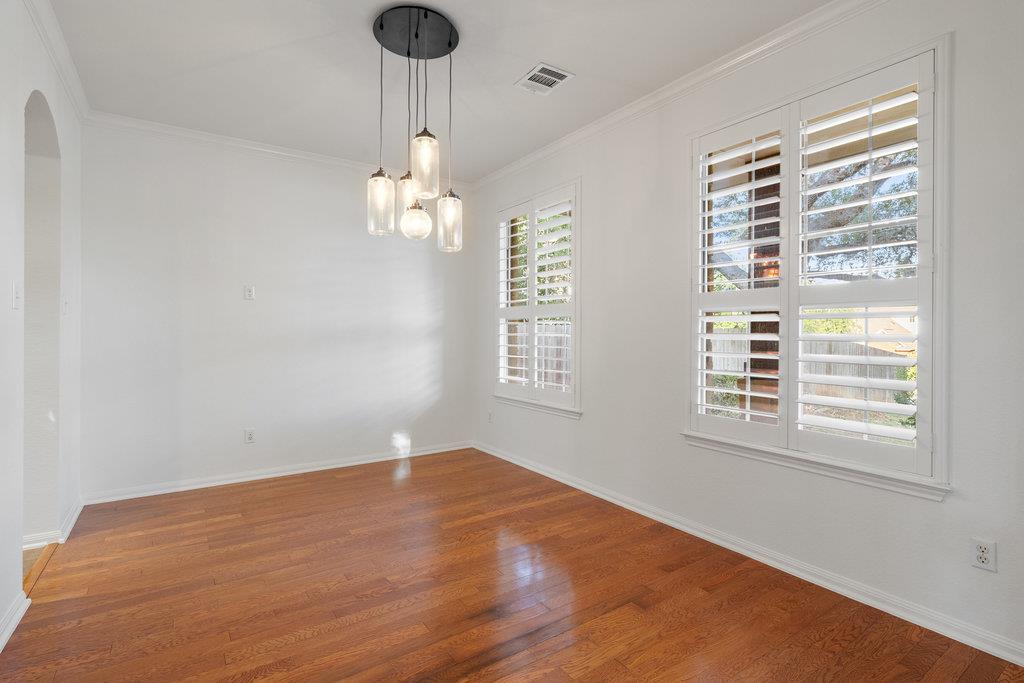 908 Golden Palomino Ct, Austin, TX 78732