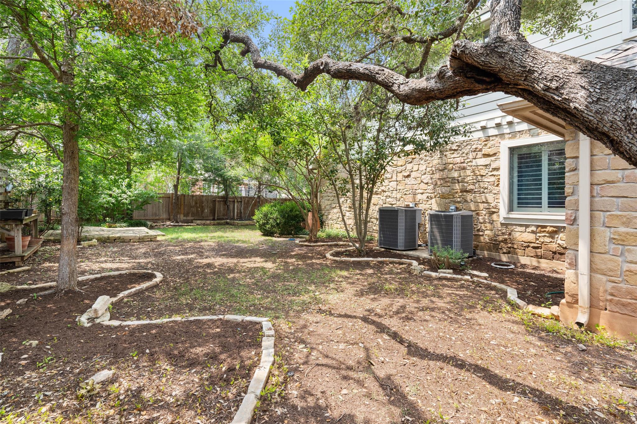 908 Golden Palomino Ct, Austin, TX 78732