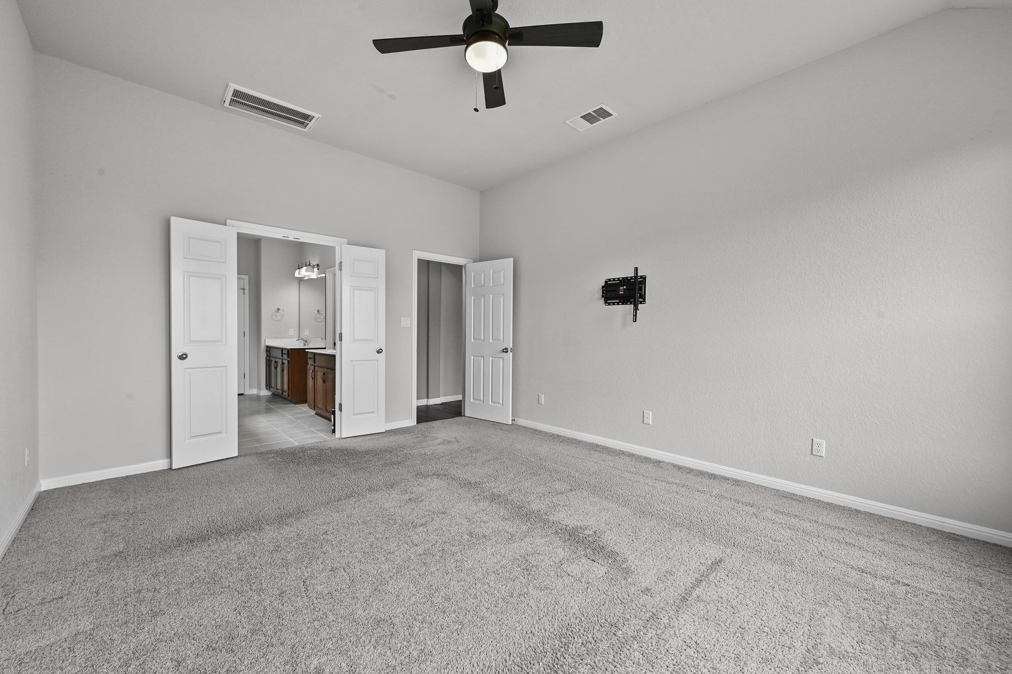 6709 Golden Bough Ln, Pflugerville, TX 78660