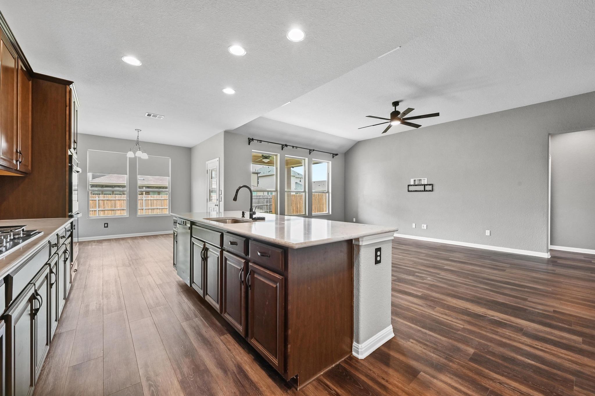 6709 Golden Bough Ln, Pflugerville, TX 78660