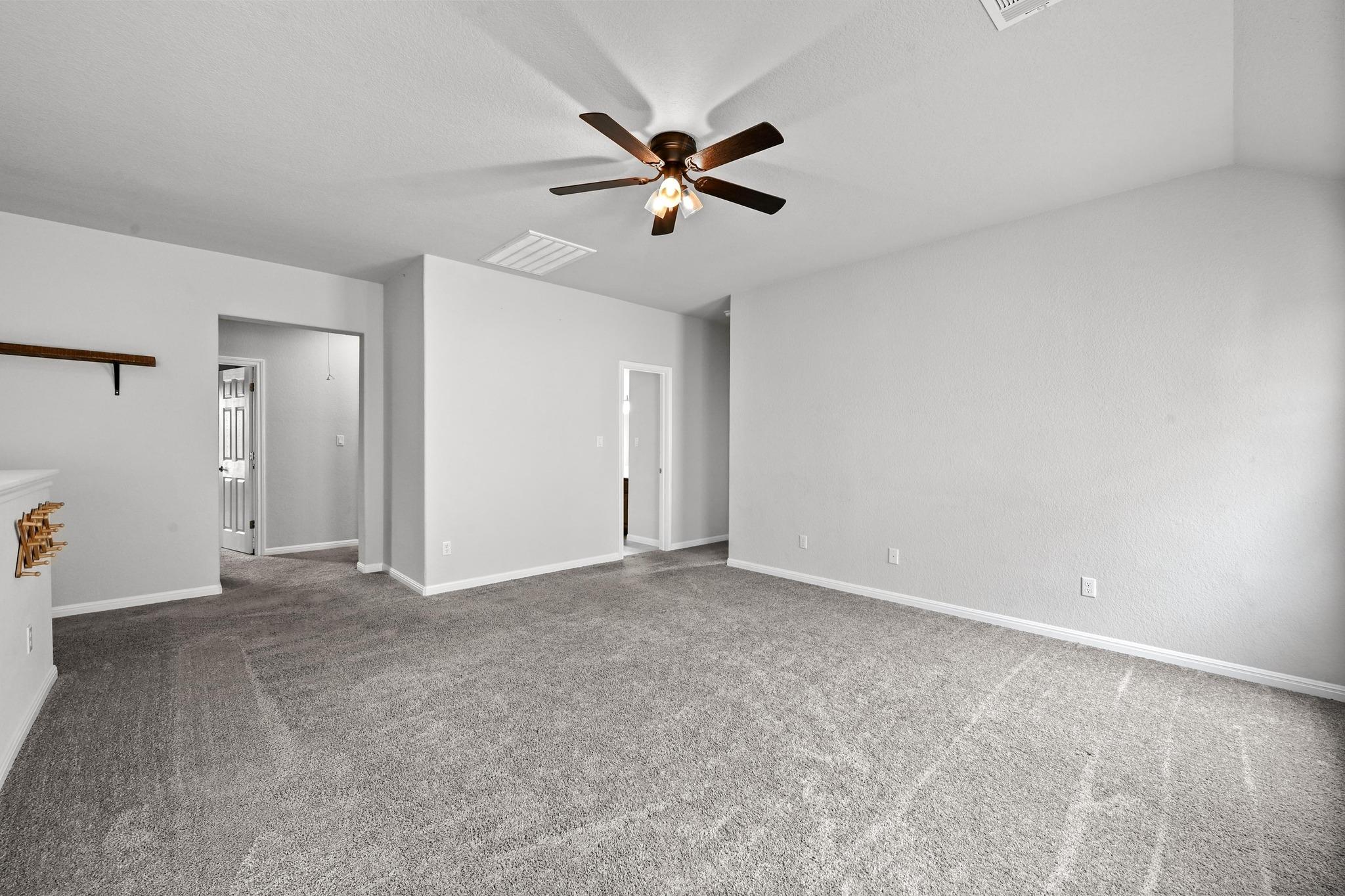 6709 Golden Bough Ln, Pflugerville, TX 78660