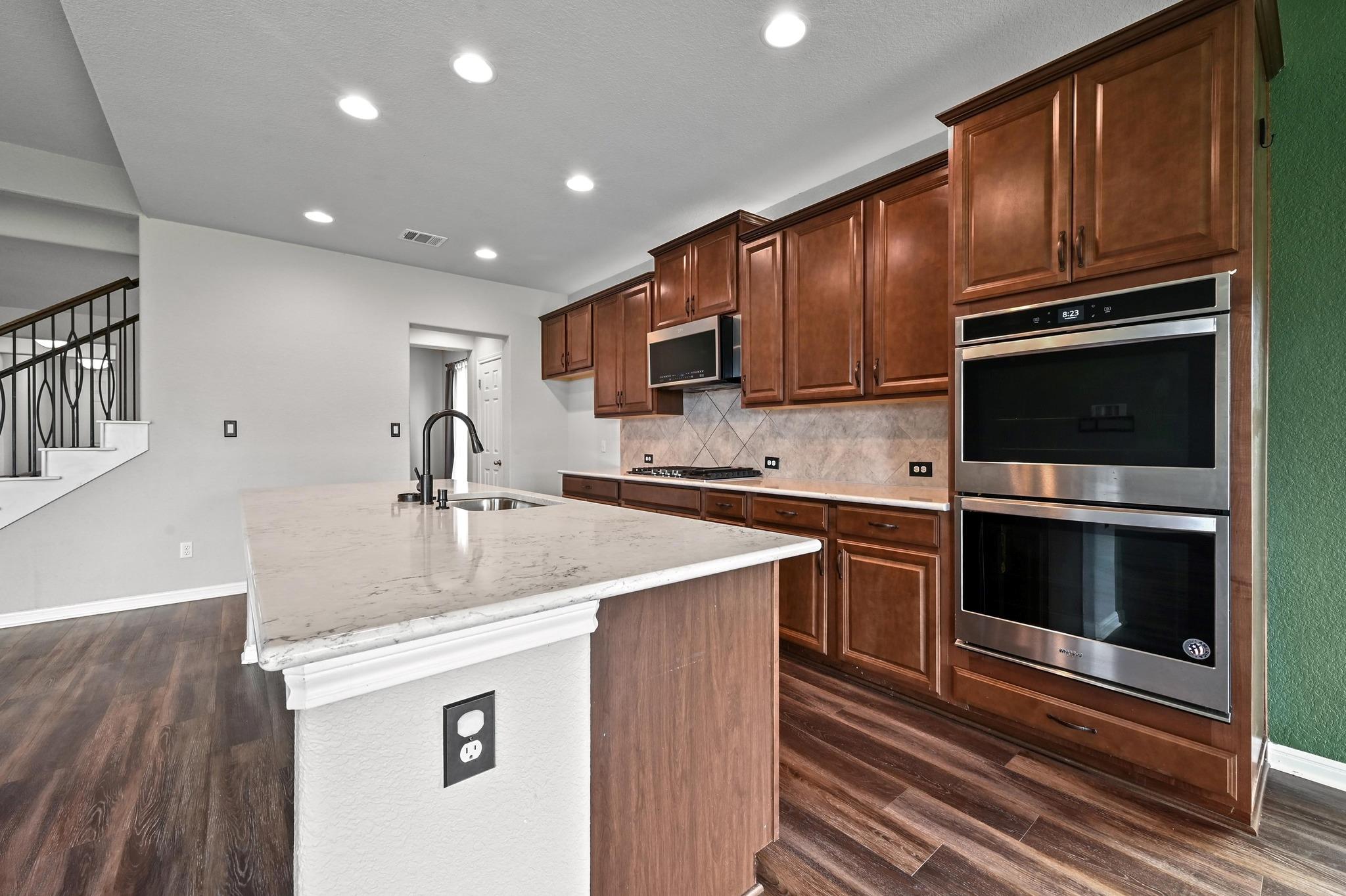 6709 Golden Bough Ln, Pflugerville, TX 78660