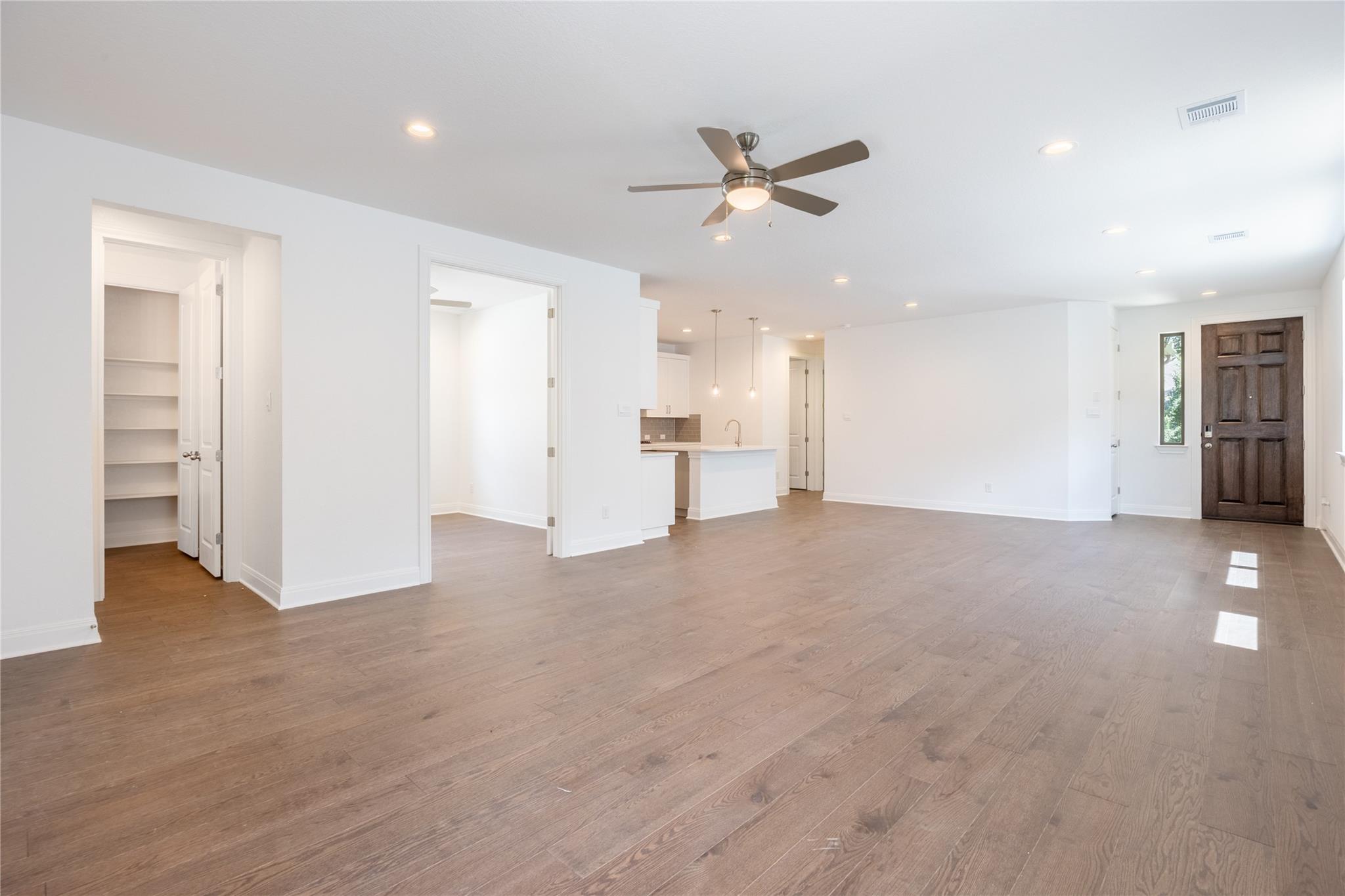 286 Orleanian Dr, Buda, TX 78610