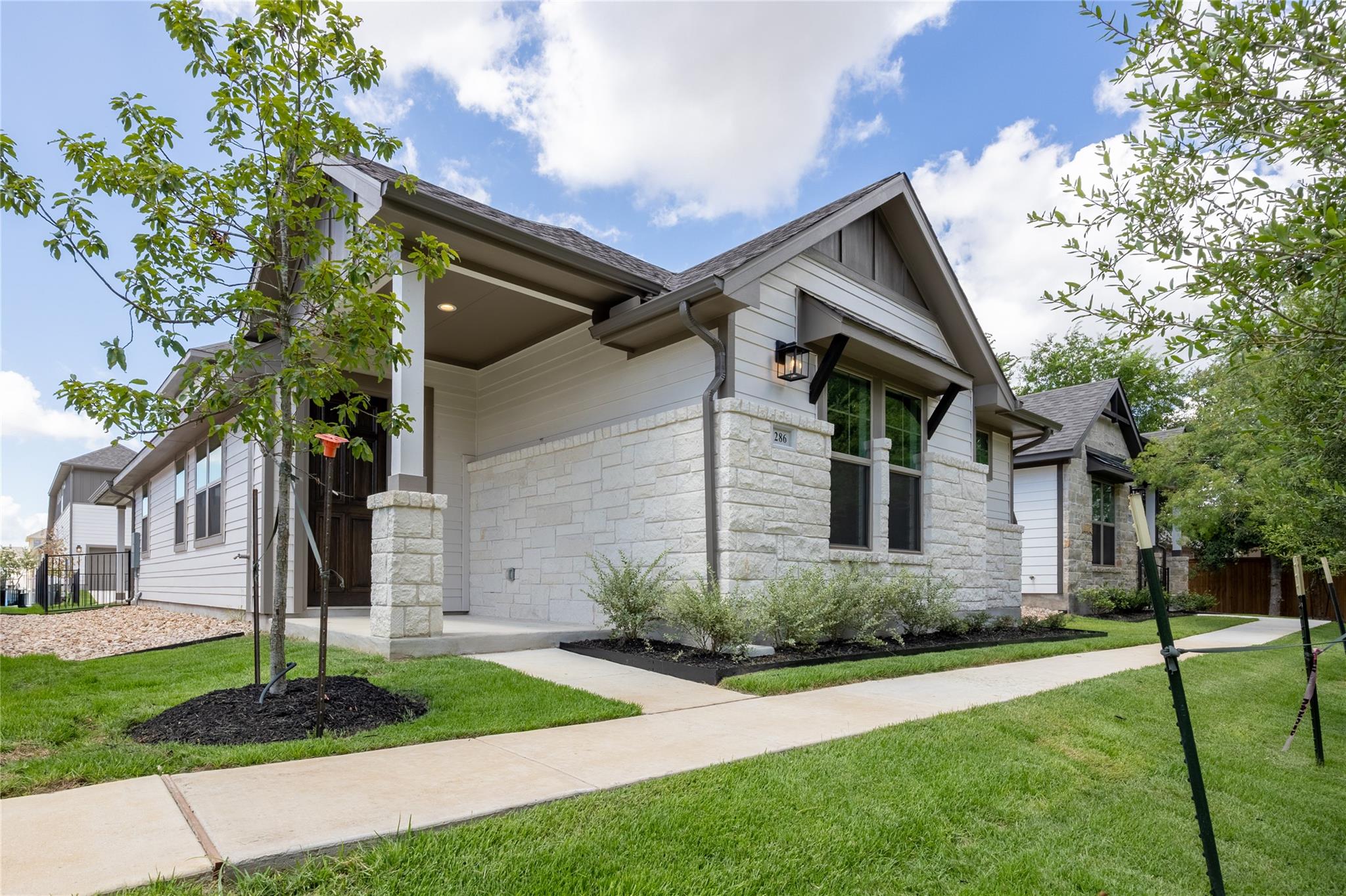 286 Orleanian Dr, Buda, TX 78610