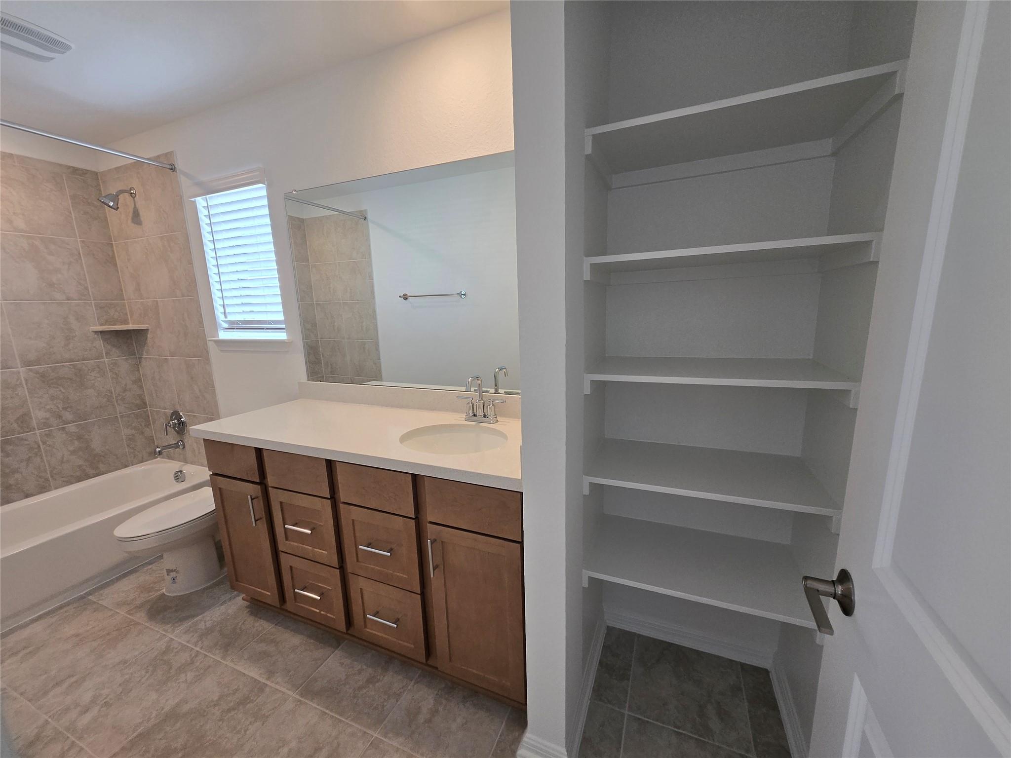 614 Emory Crossing Blvd, Hutto, TX 78634