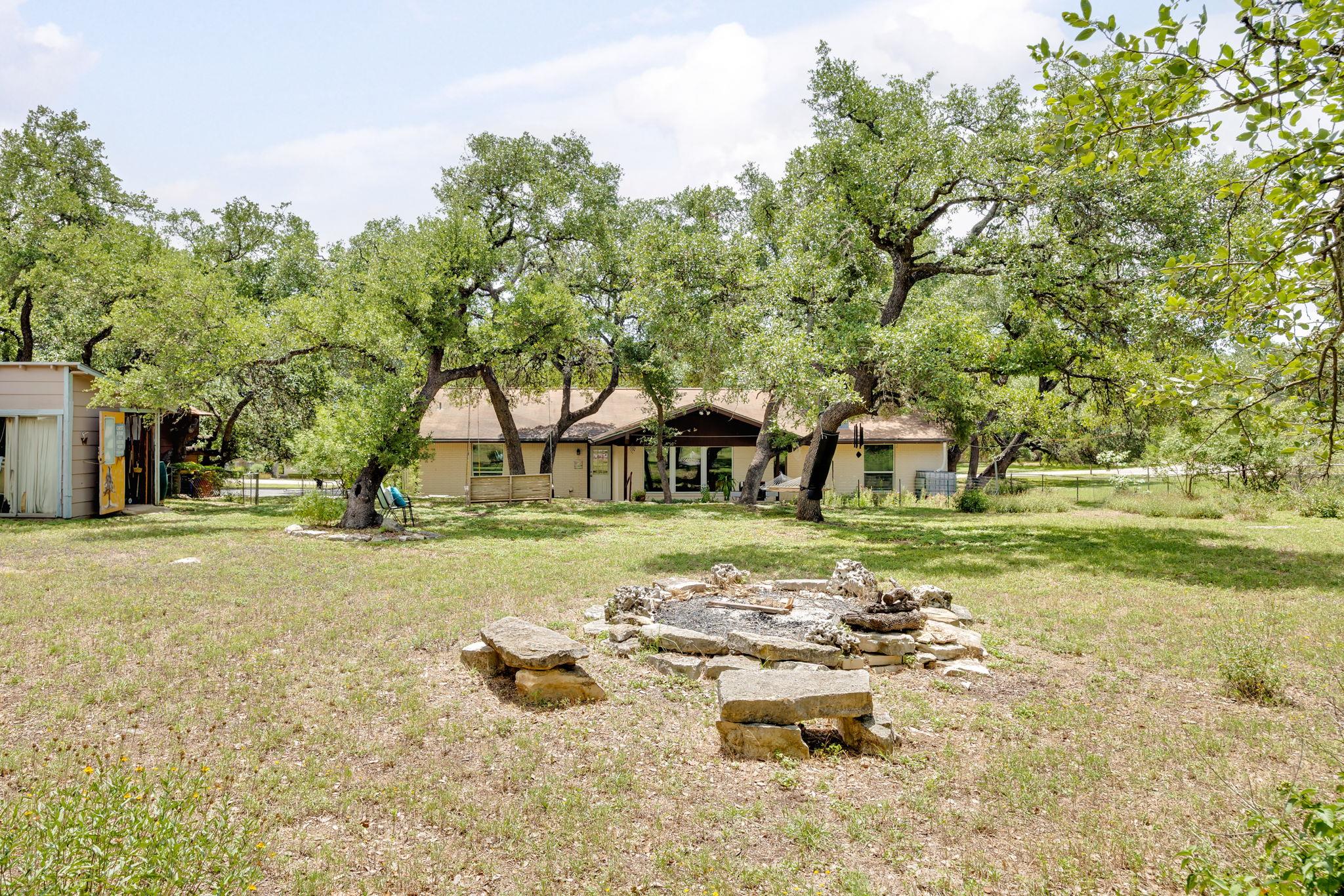 8604 Granada Hills Dr, Austin, TX 78737