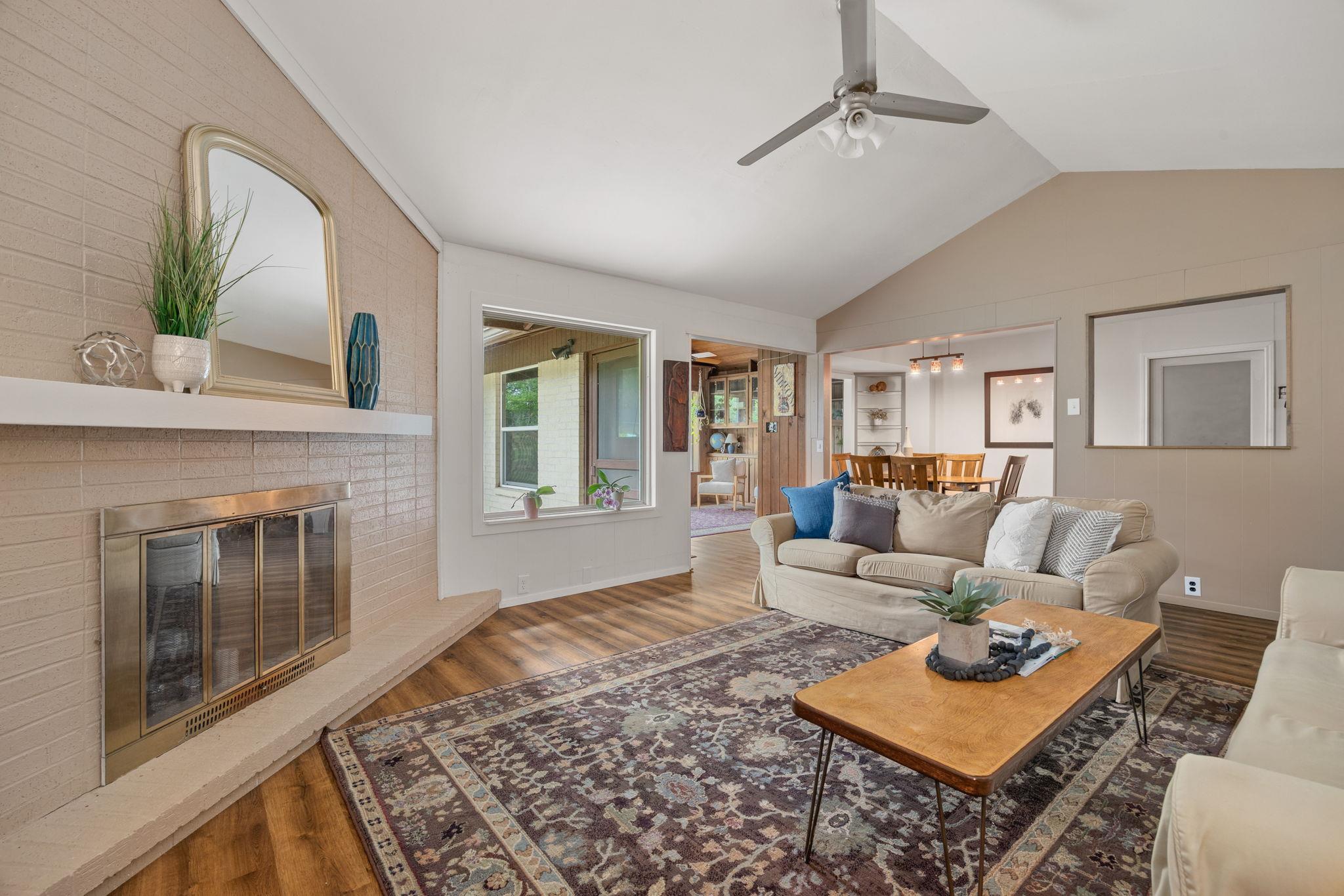 8604 Granada Hills Dr, Austin, TX 78737