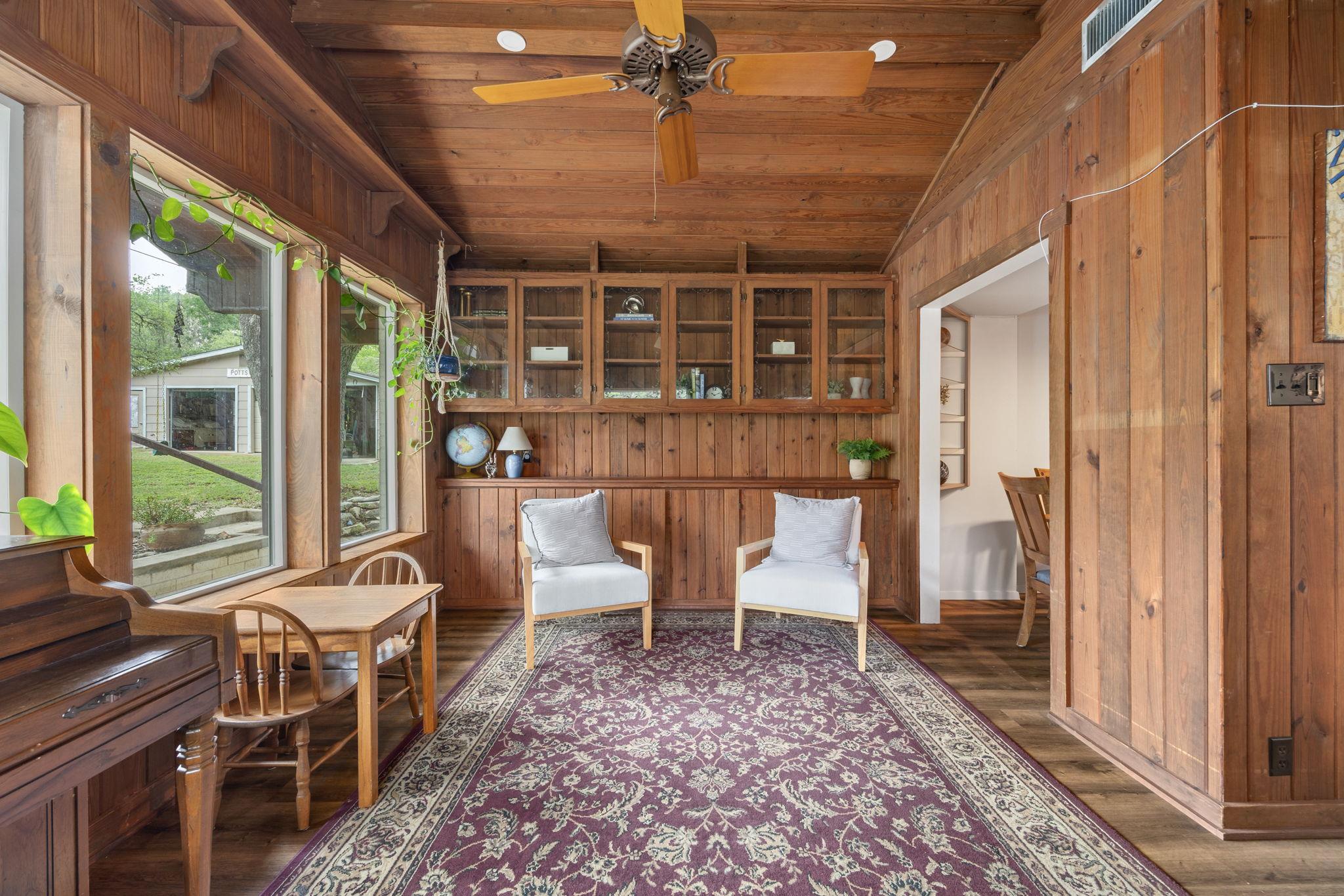 8604 Granada Hills Dr, Austin, TX 78737
