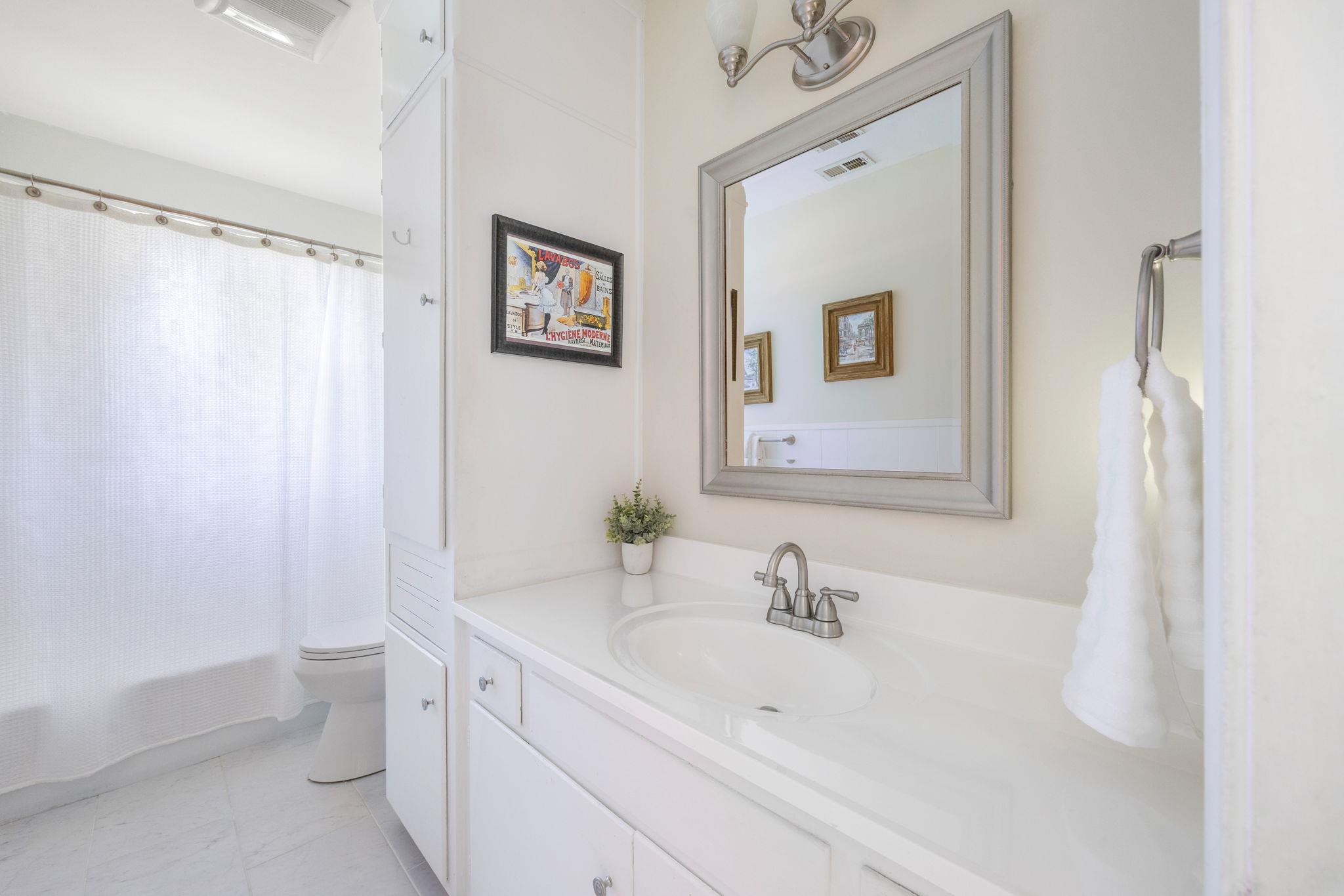 8604 Granada Hills Dr, Austin, TX 78737