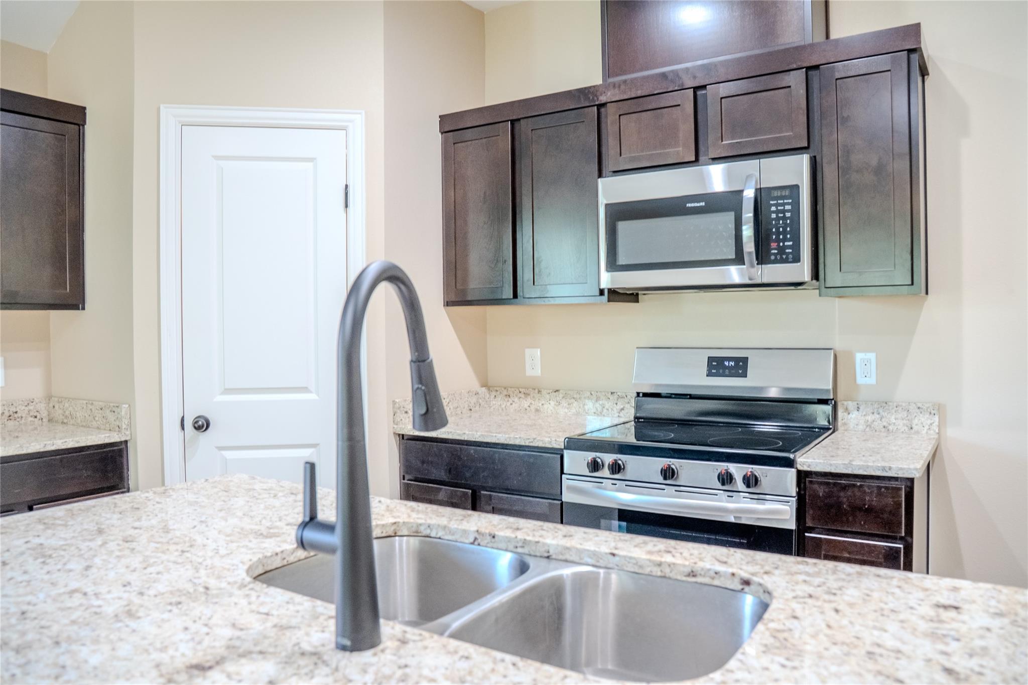 2182 McArthur Ave, Kingsland, TX 78639