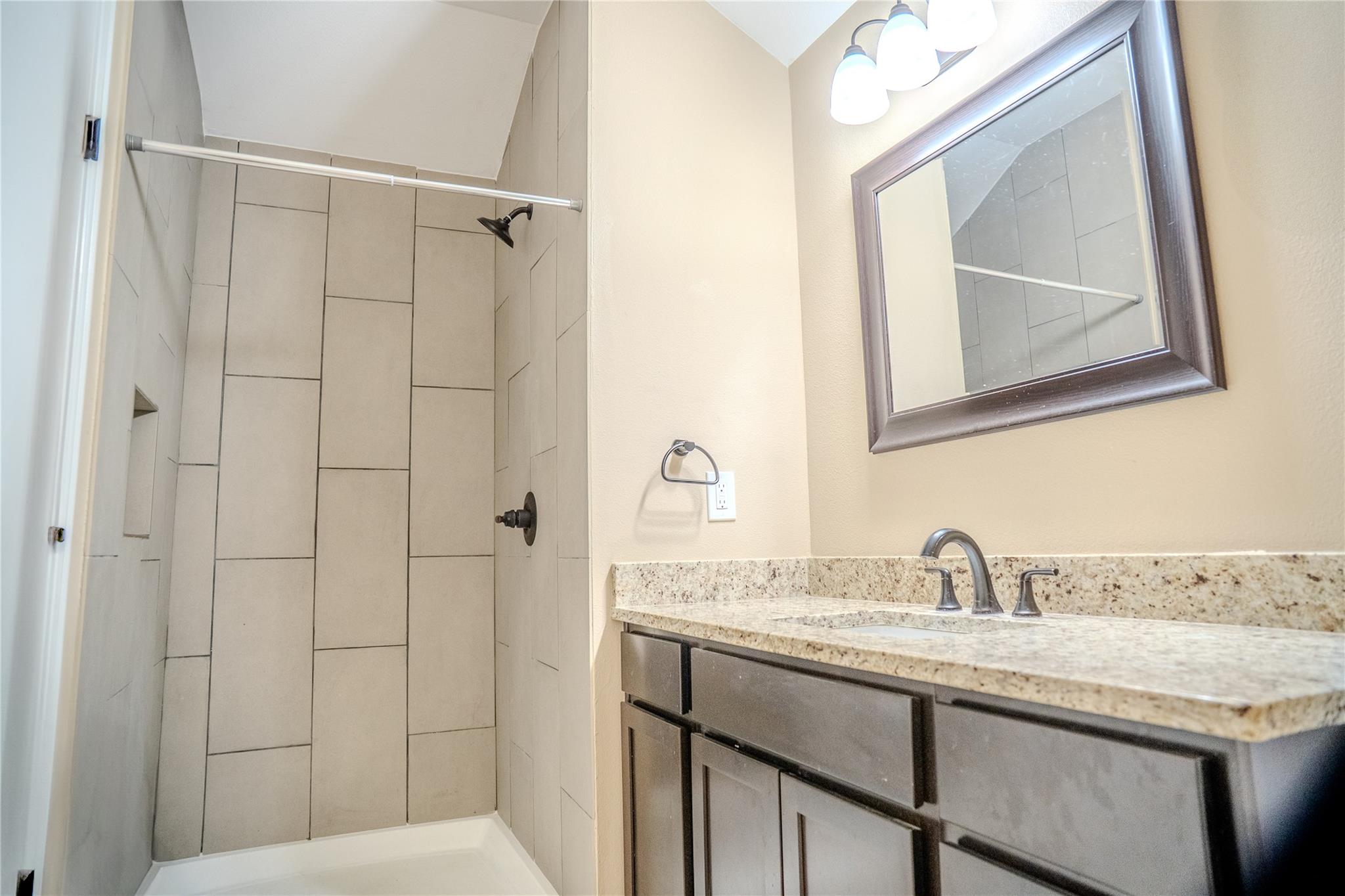 2182 McArthur Ave, Kingsland, TX 78639