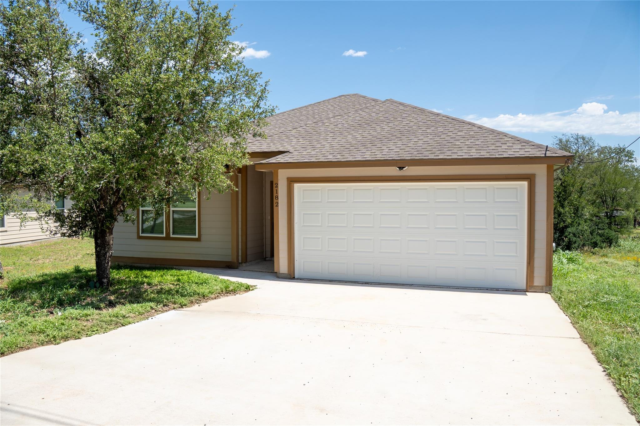 2182 McArthur Ave, Kingsland, TX 78639