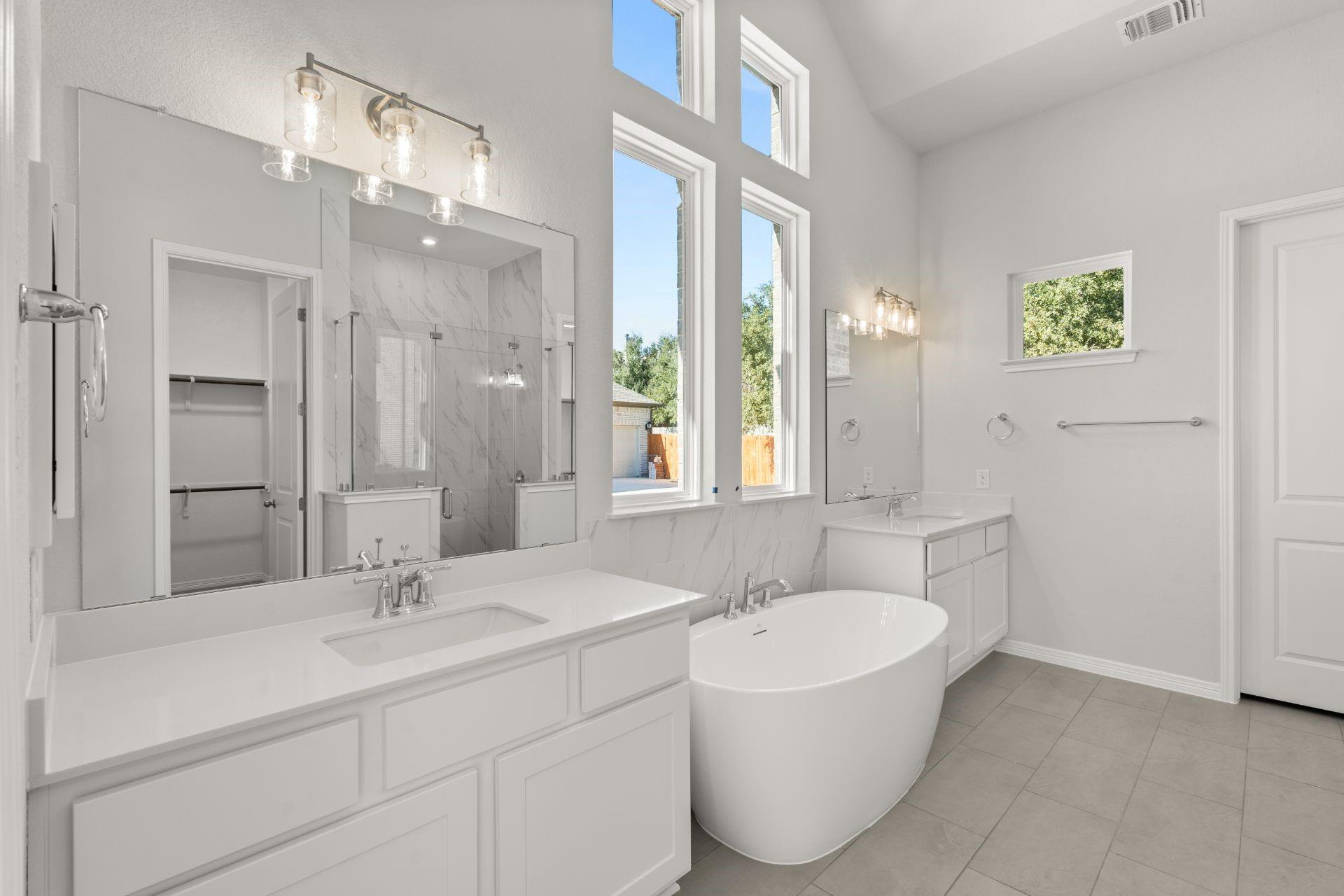 7808 Tessera Pkwy, Lago Vista, TX 78645