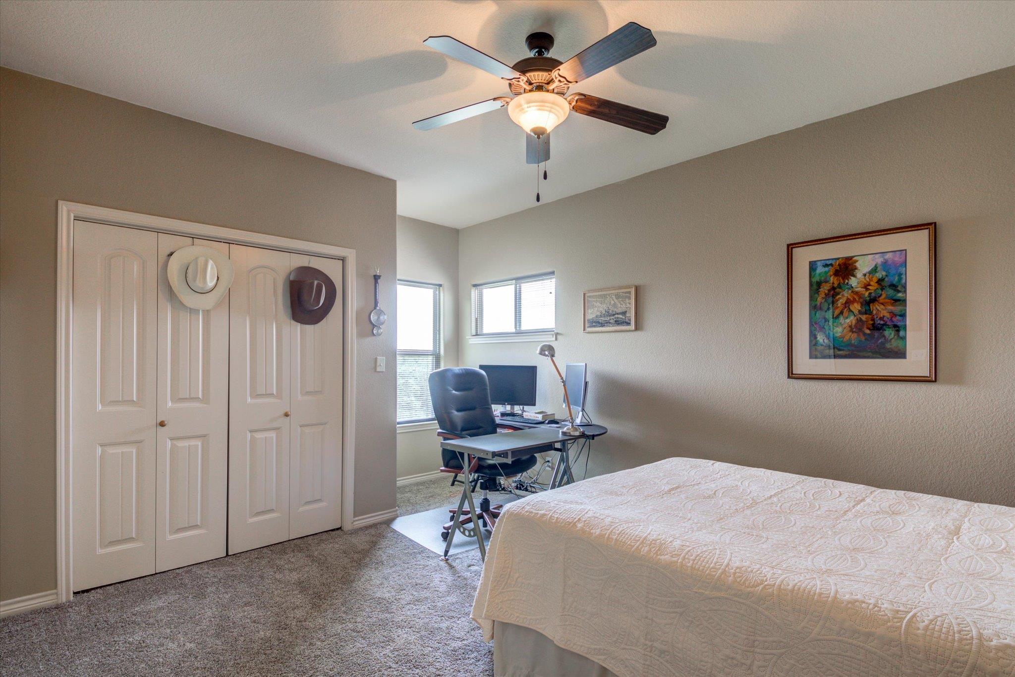 208 Colina Cove Dr Dr, Kingsland, TX 78639