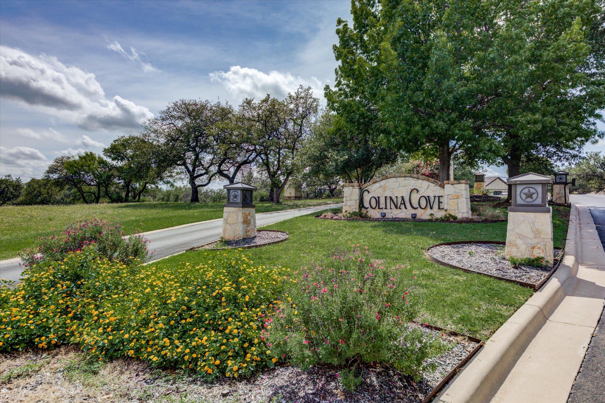 208 Colina Cove Dr Dr, Kingsland, TX 78639