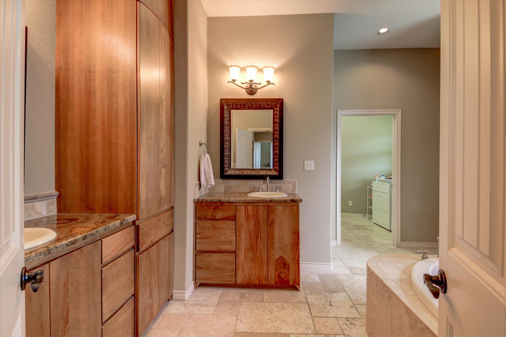208 Colina Cove Dr Dr, Kingsland, TX 78639