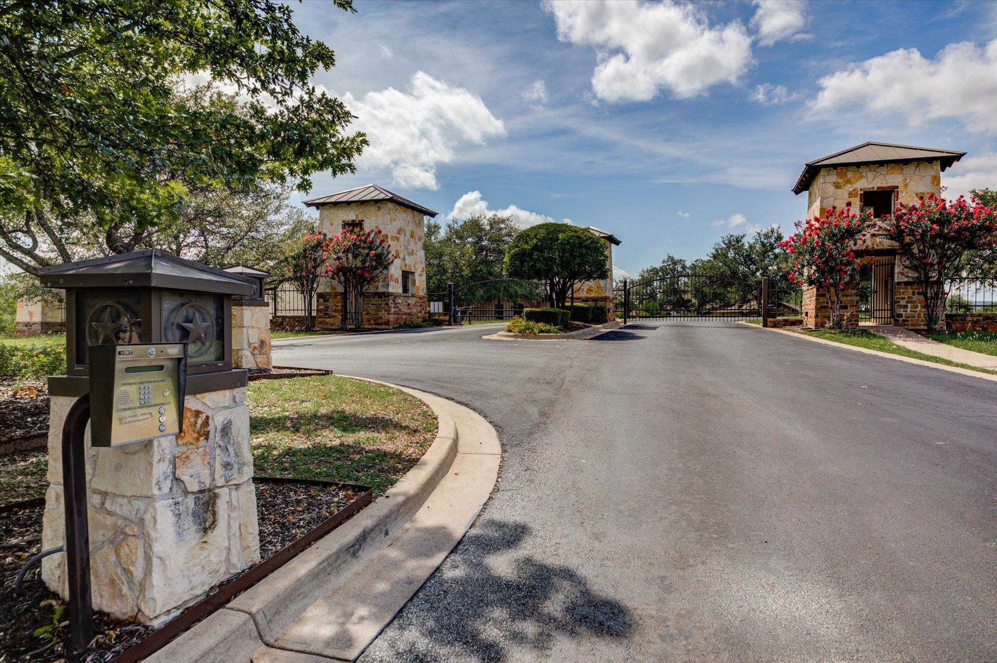 208 Colina Cove Dr Dr, Kingsland, TX 78639