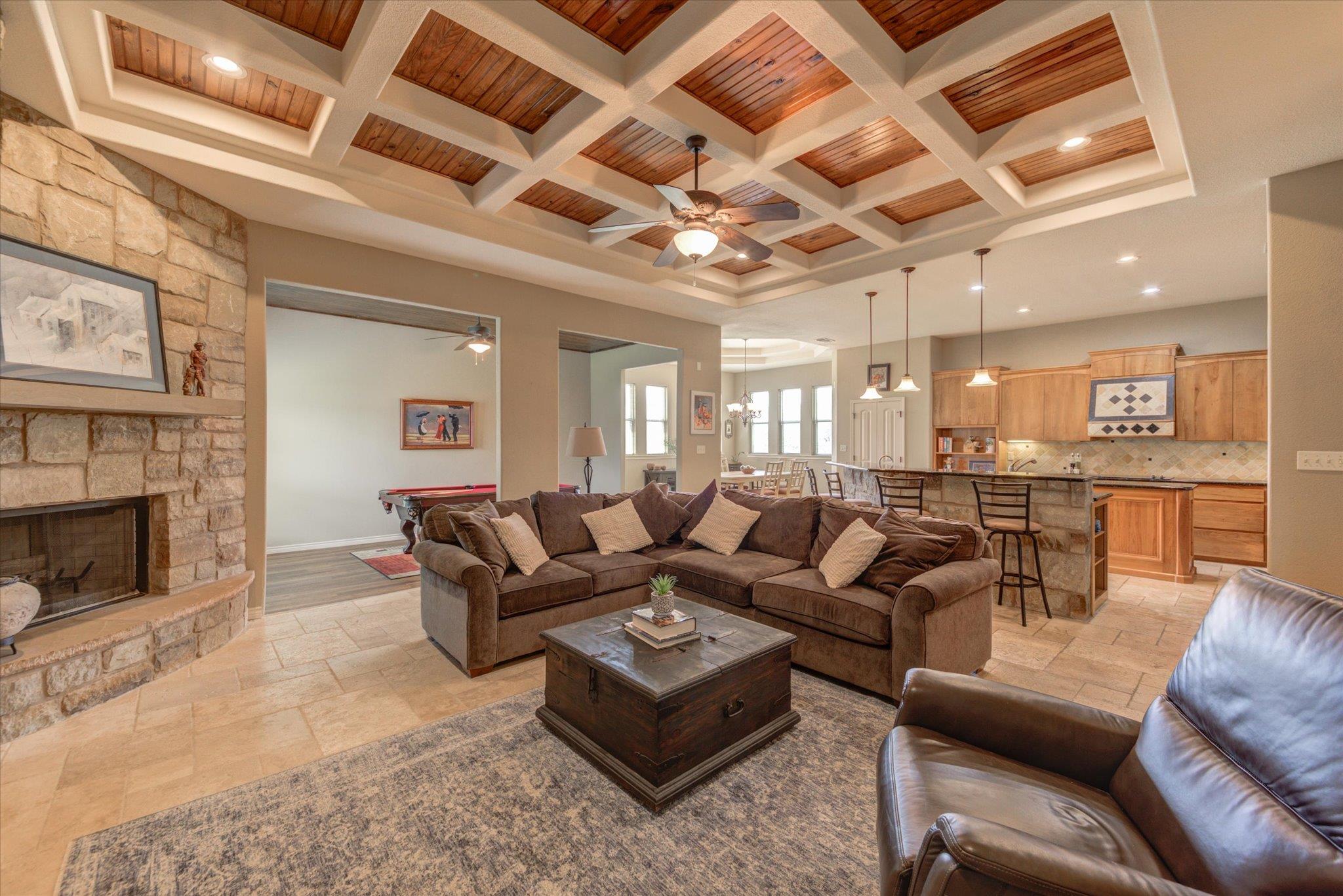 208 Colina Cove Dr Dr, Kingsland, TX 78639