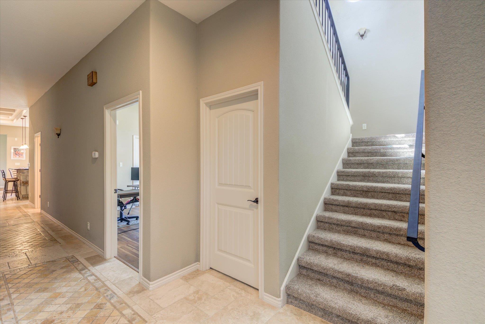 208 Colina Cove Dr Dr, Kingsland, TX 78639