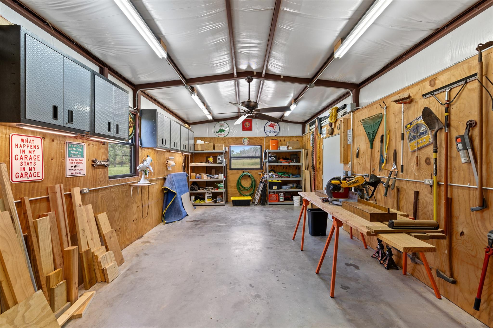 1241 Sandy Oaks Ranch Rd, Johnson City, TX 78636