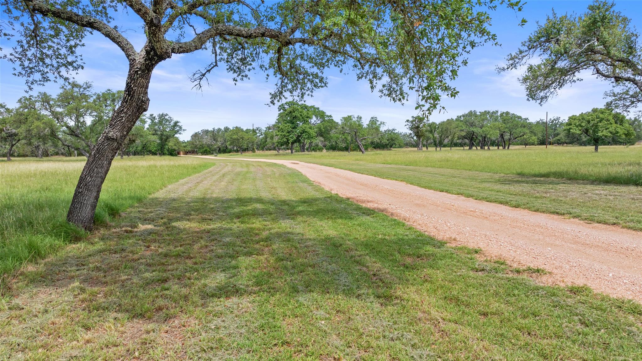 1241 Sandy Oaks Ranch Rd, Johnson City, TX 78636