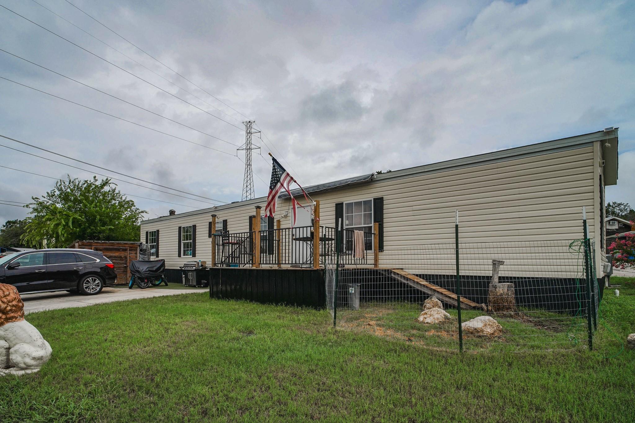 7106 Cowpoke Trl, Lago Vista, TX 78645