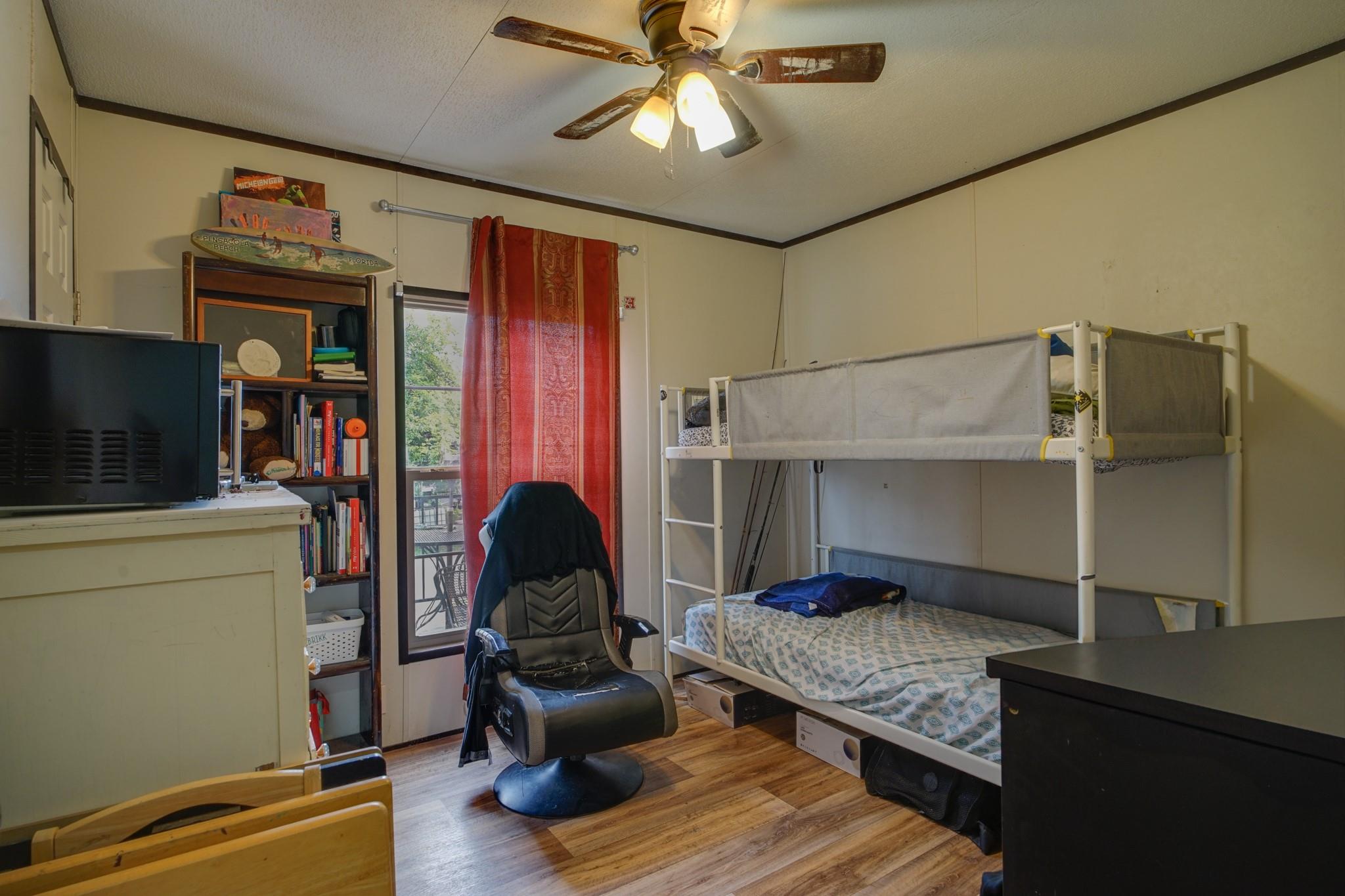 7106 Cowpoke Trl, Lago Vista, TX 78645