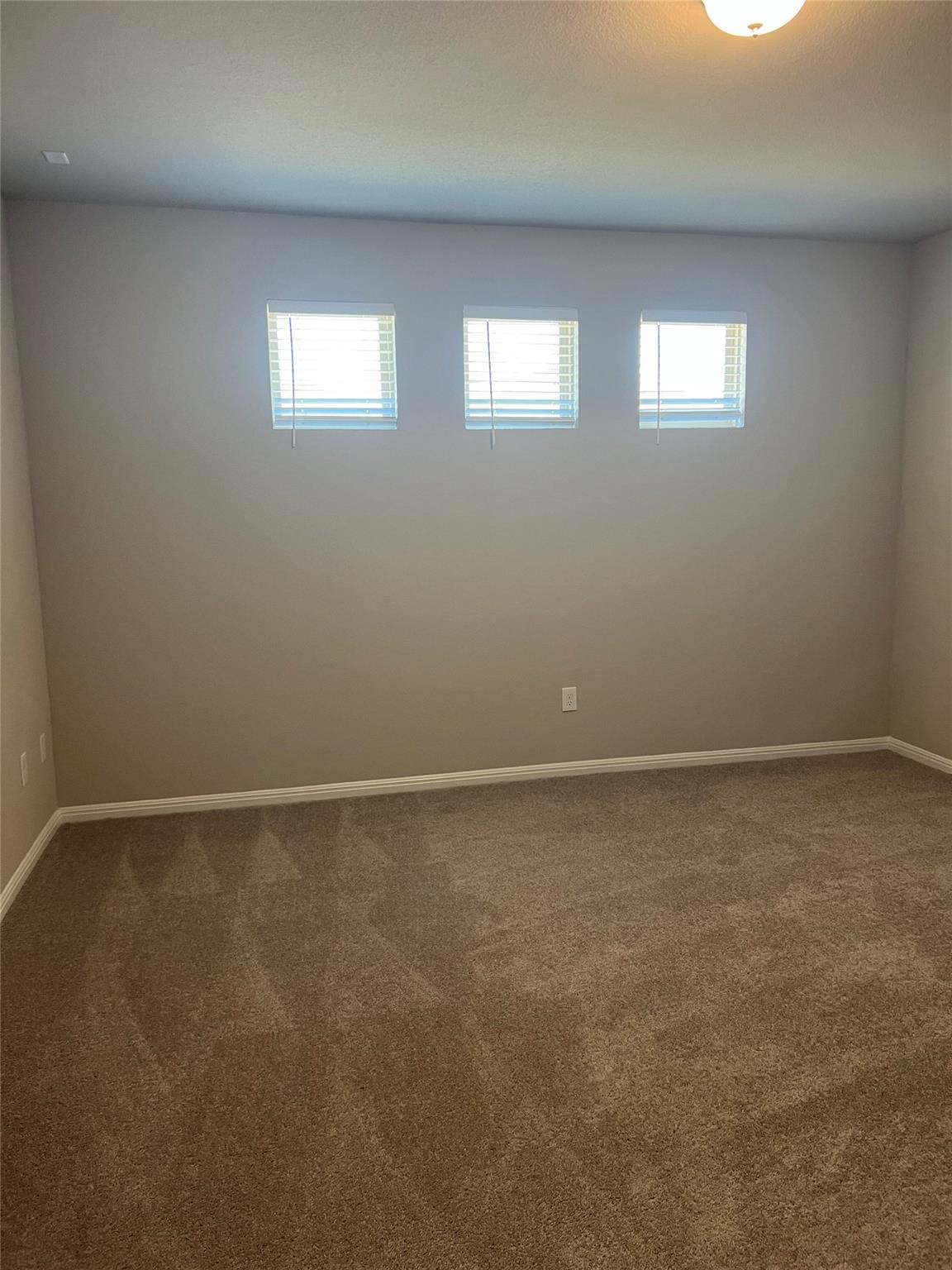 143 MacArthur Dr, Leander, TX 78641