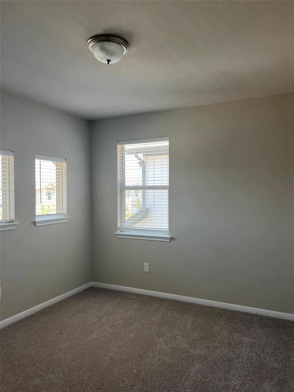 143 MacArthur Dr, Leander, TX 78641