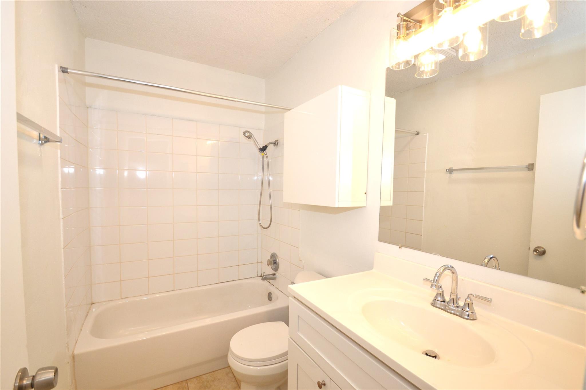 1202 Southport Dr # A, Austin, TX 78704