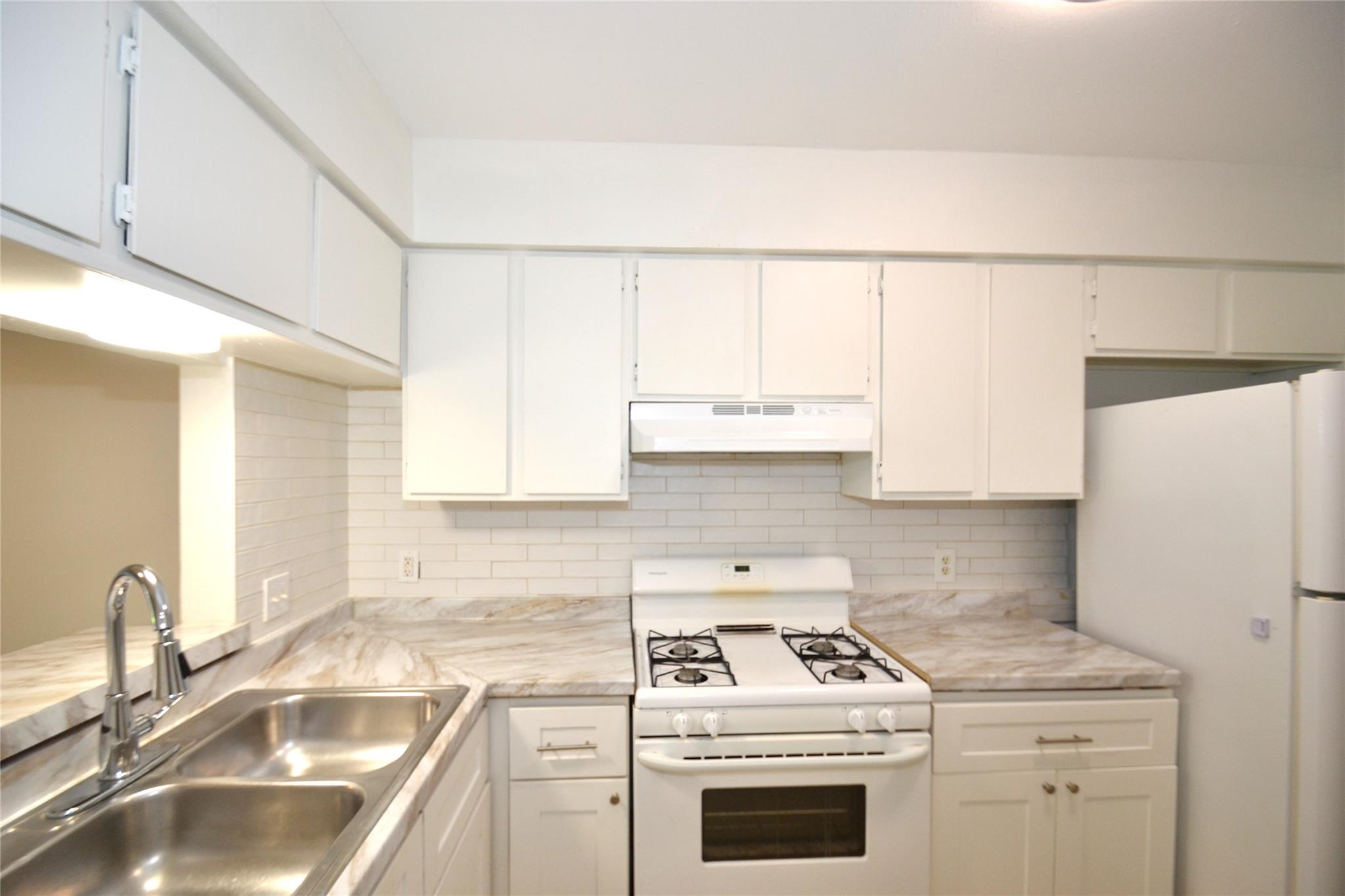 1202 Southport Dr # A, Austin, TX 78704