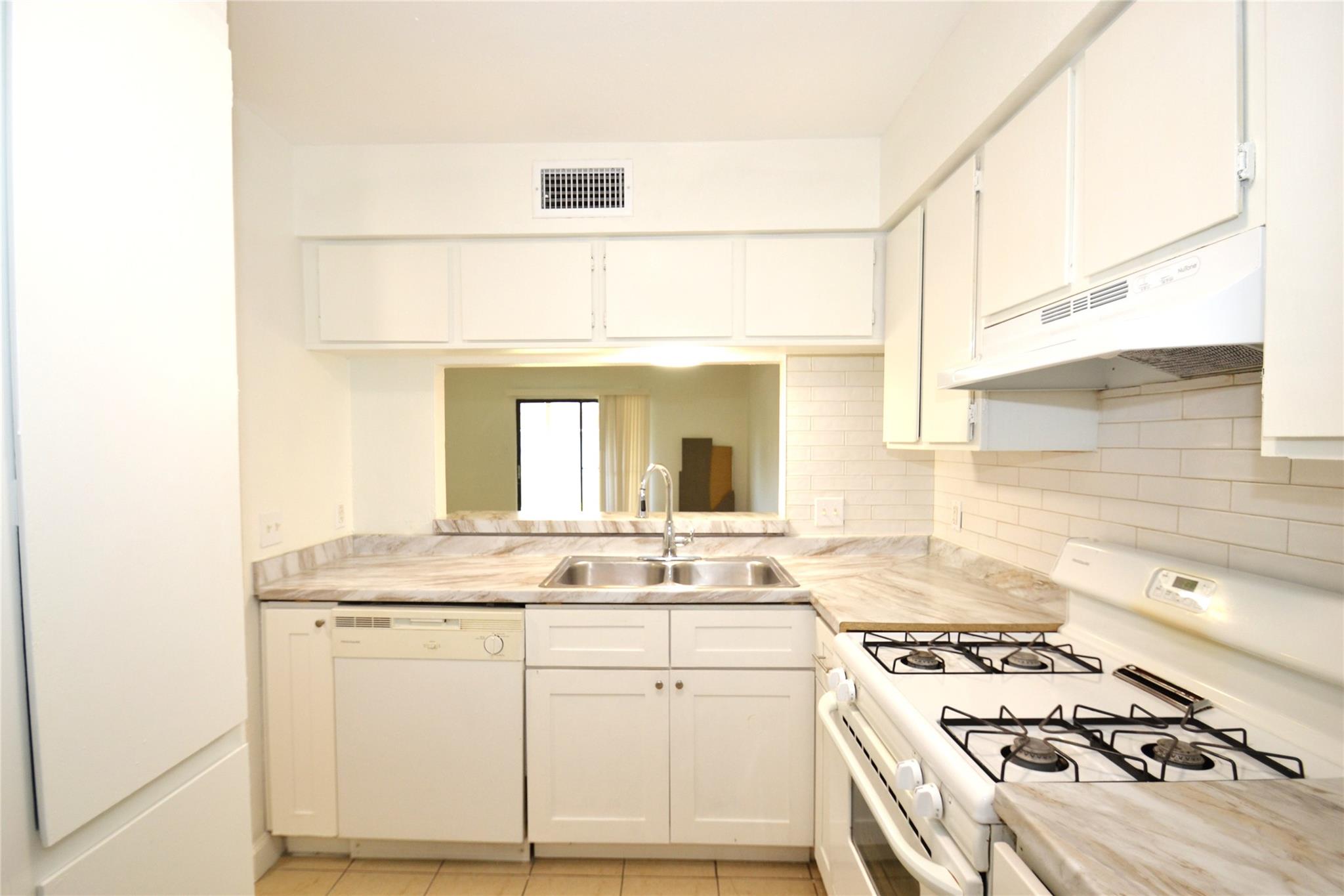 1202 Southport Dr # A, Austin, TX 78704