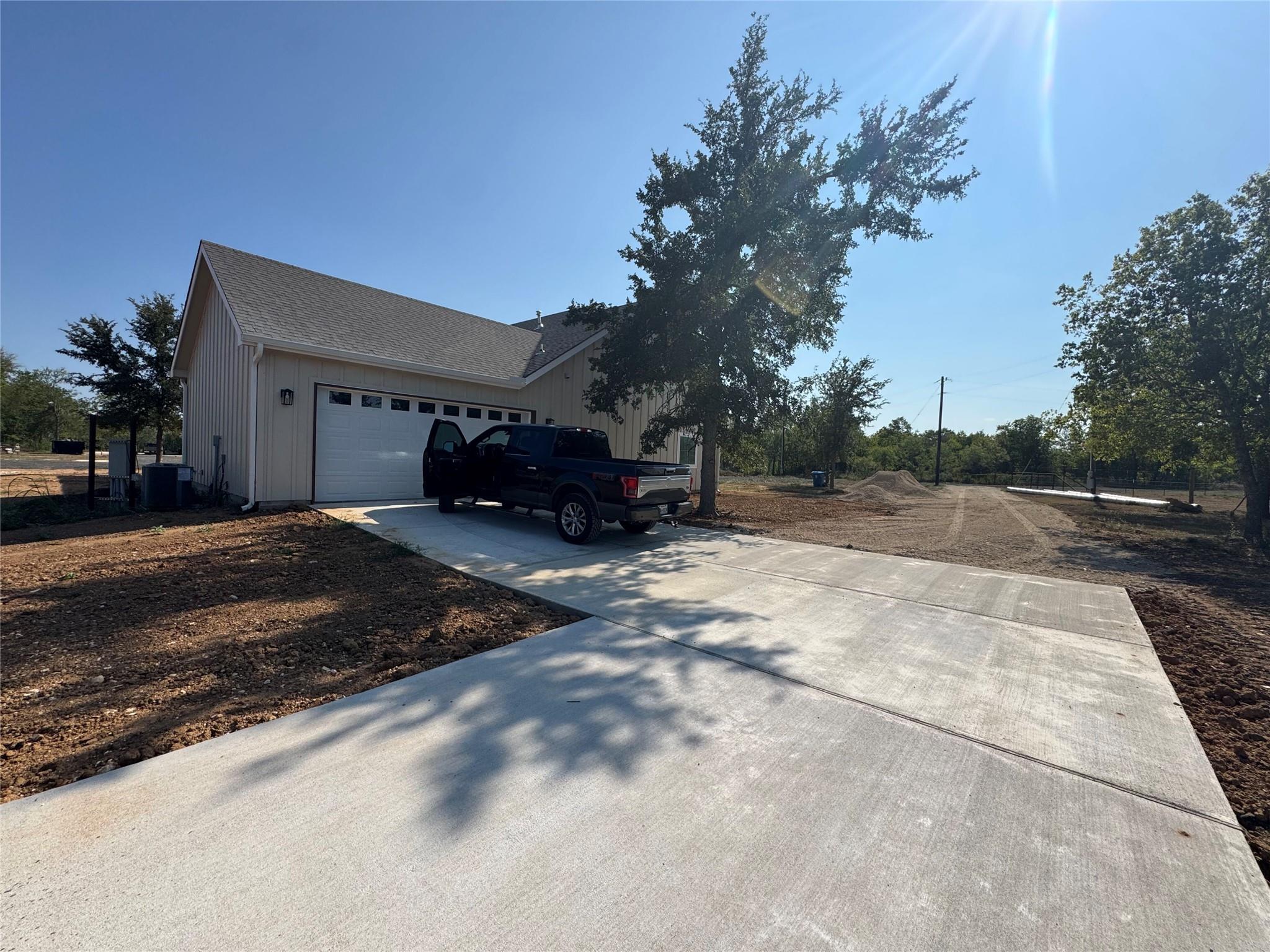 1353 Red Town Rd # B, Elgin, TX 78621