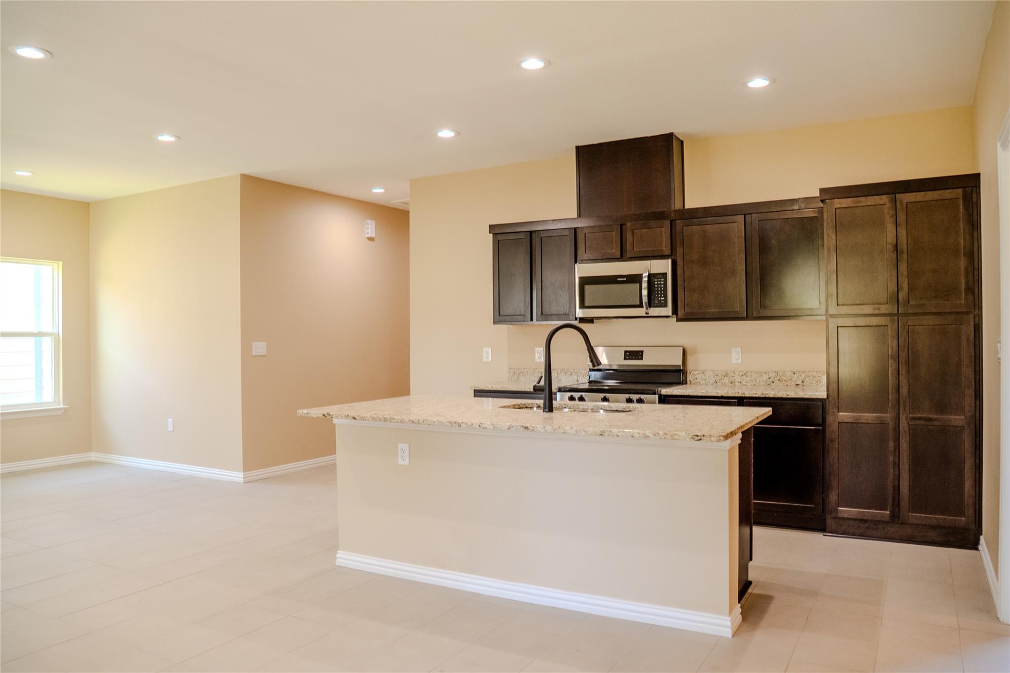 2220 Mc Arthur Ave, Kingsland, TX 78639